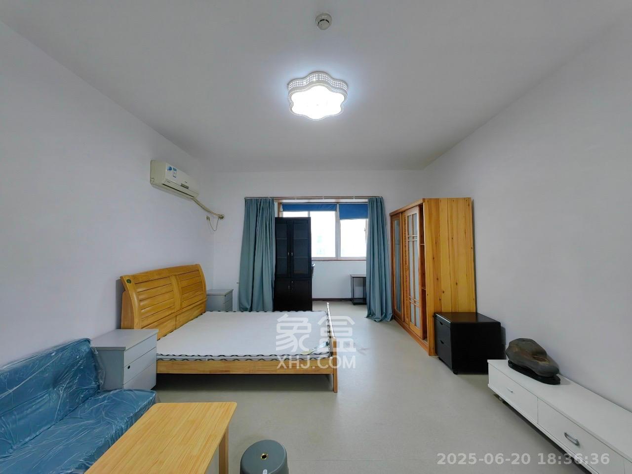 上河国际F座  1室1厅1卫   1500.00元/月