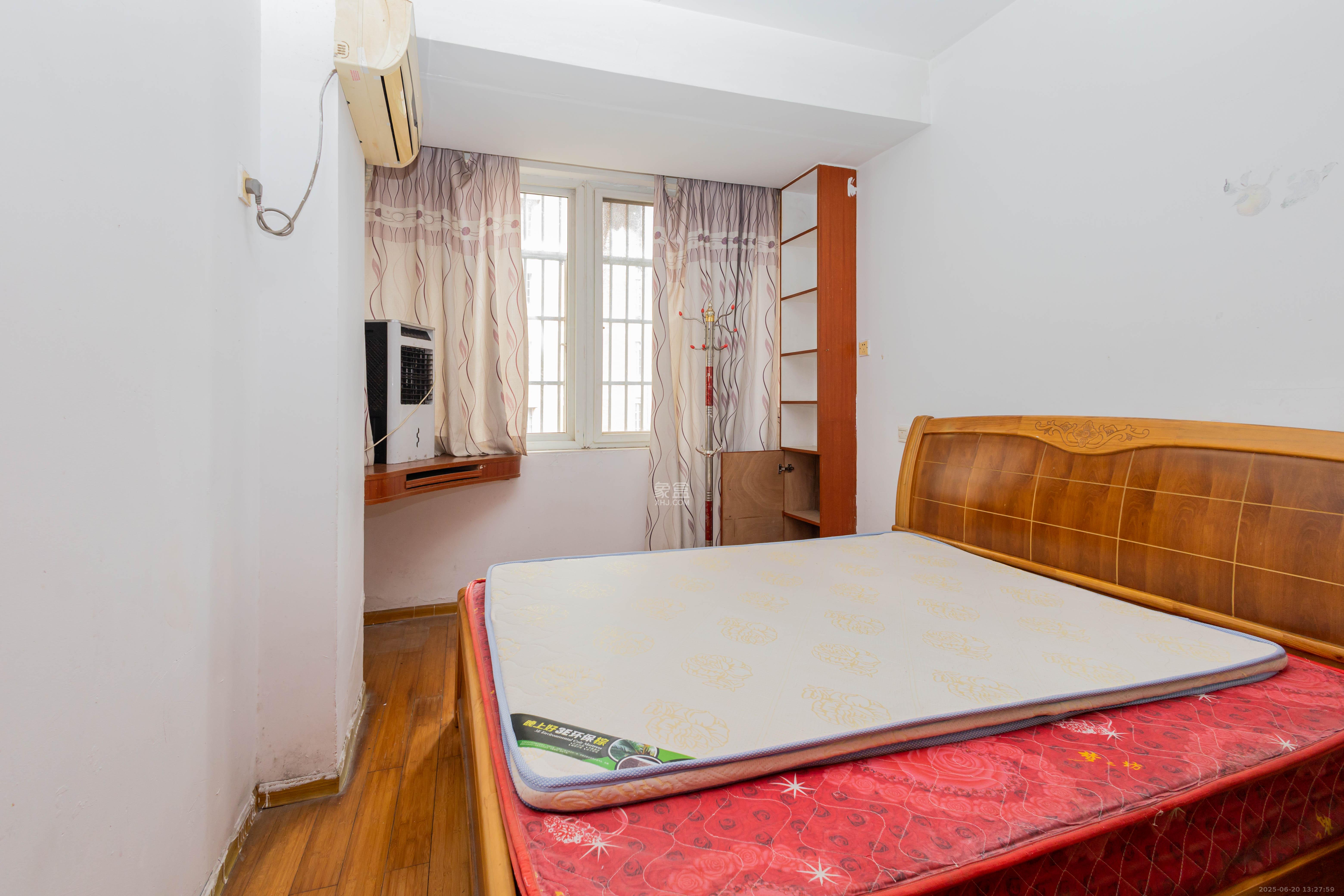 星城国际 2室2厅1卫 38.8万 星城国际 2室2厅1卫 38.8万卧室