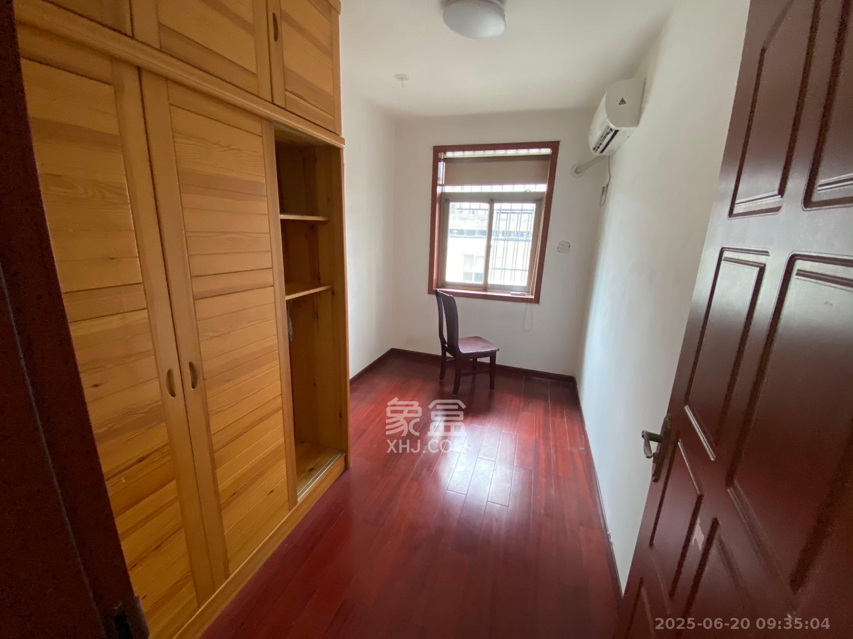 省地质研究所(地科家园) 3室2厅1卫 1800.0元/月 省地质研究所(地科家园) 3室2厅1卫 1800.0元/月室内图