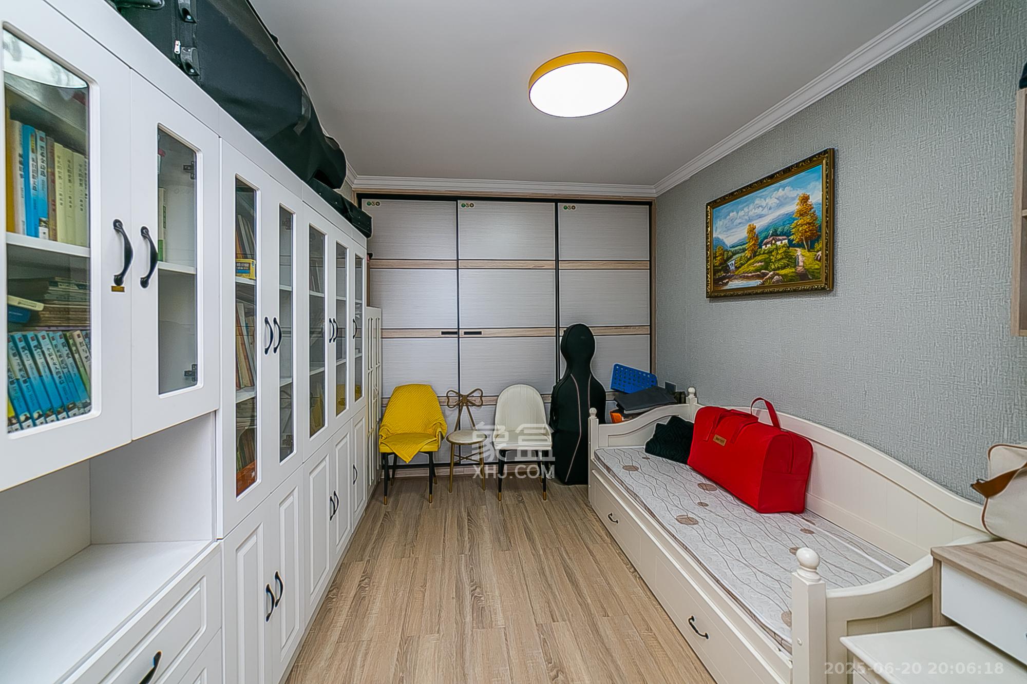 湘江锦绣  4室2厅1卫    175.0万卧室