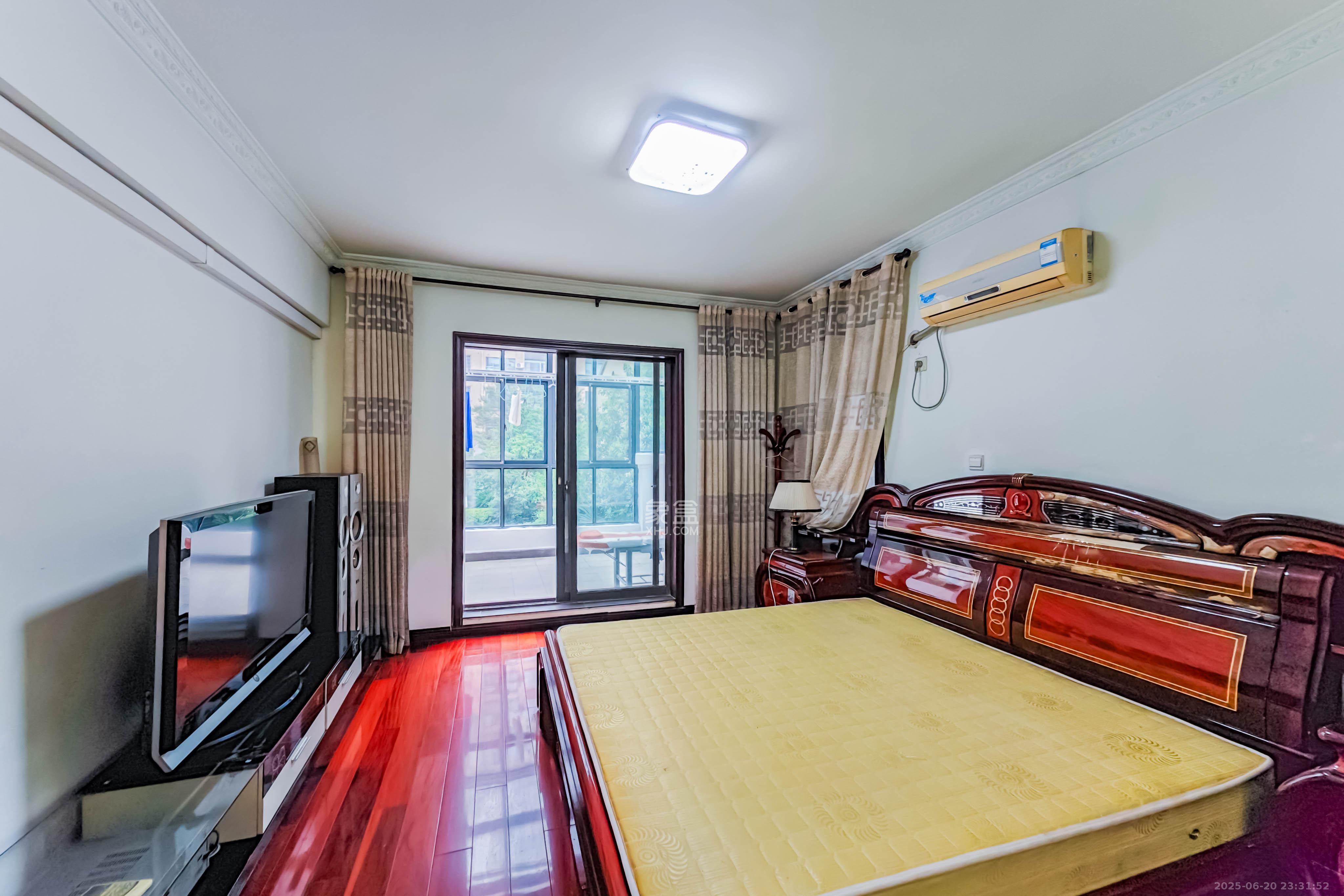 中城丽景香山园 5室3厅2卫 210.0万 中城丽景香山园 5室3厅2卫 210.0万其他