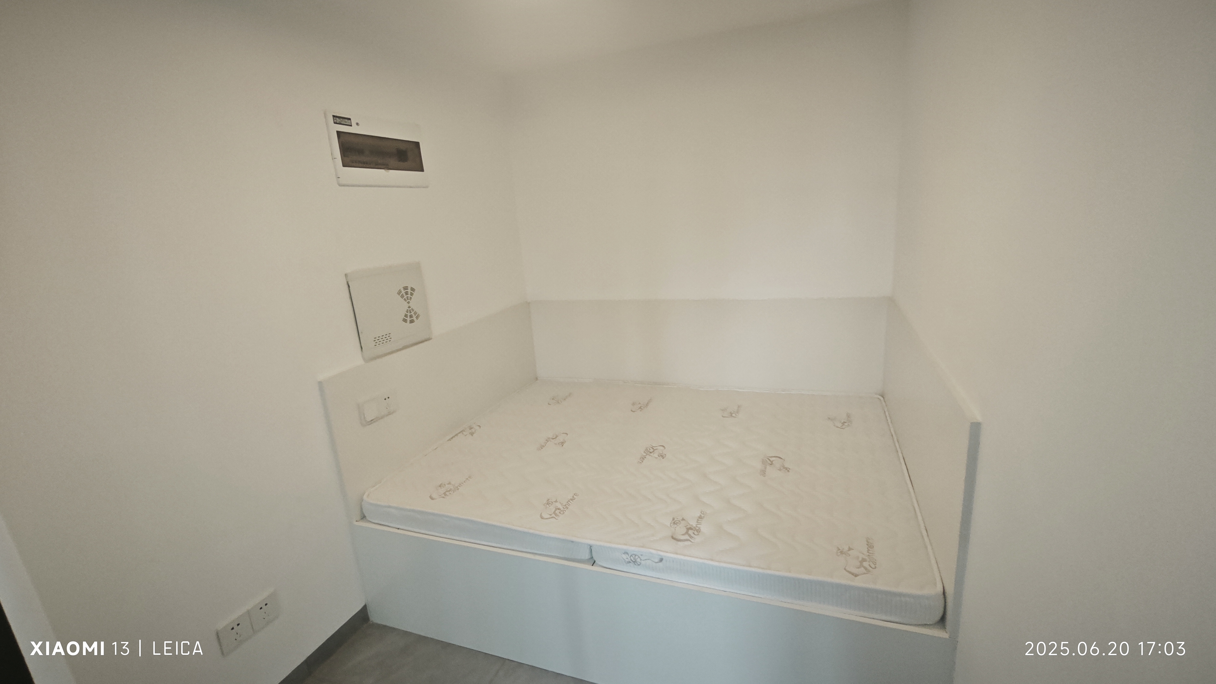 梅溪湖金茂湾  1室1厅1卫    1800.0元/月户型图