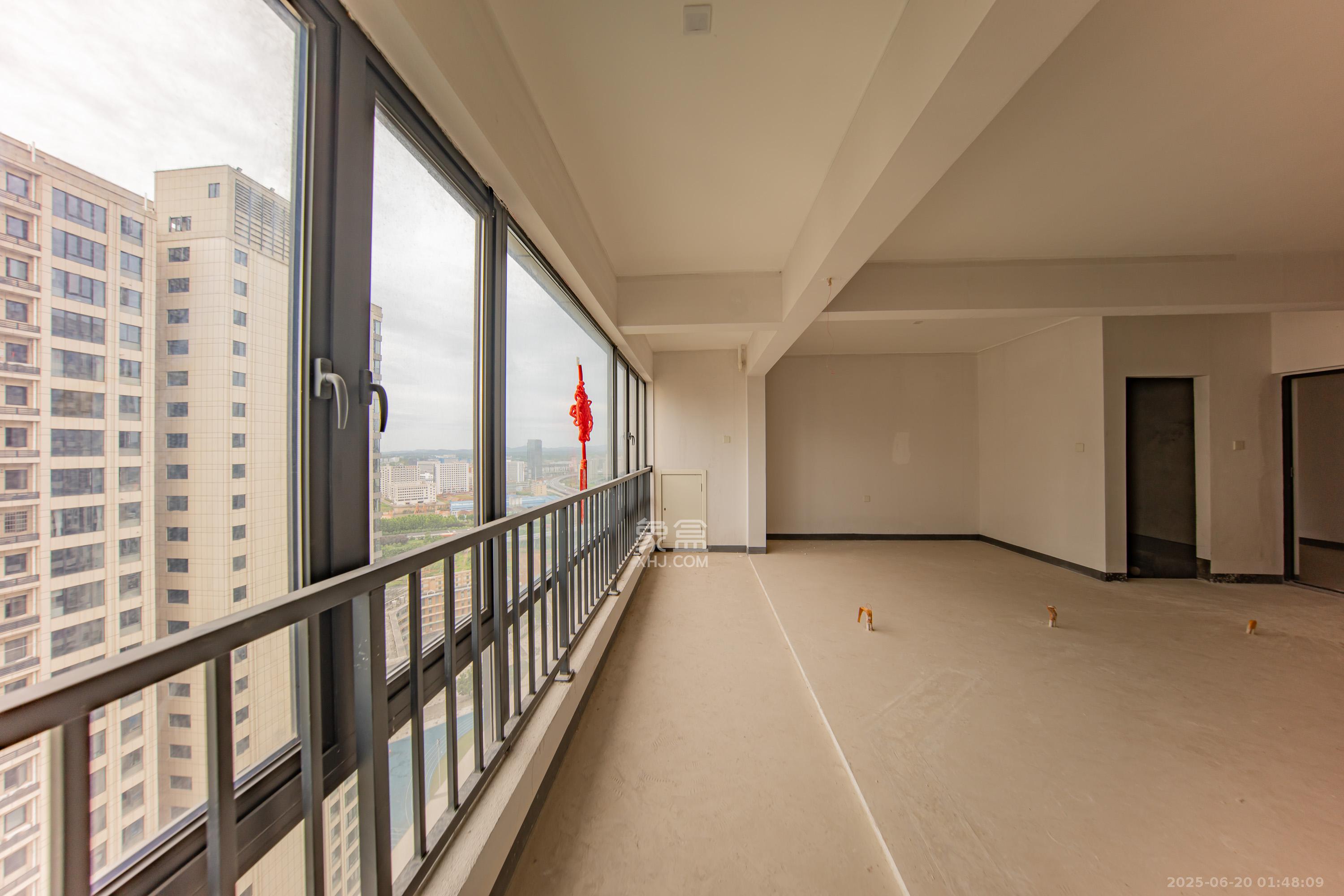 建投象山国际  3室2厅2卫   117.00万阳台