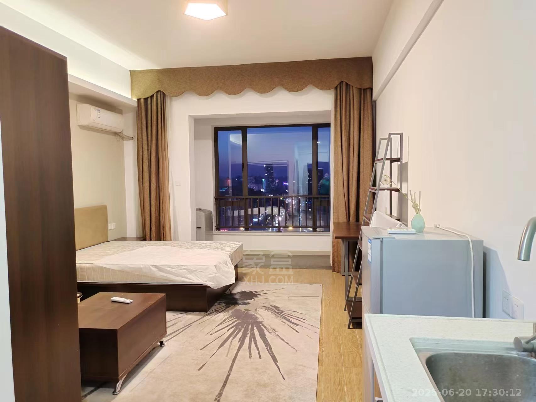 中泰财富湘江  1室1厅1卫    1300.0元/月 中泰财富湘江  1室1厅1卫    1300.0元/月室内图