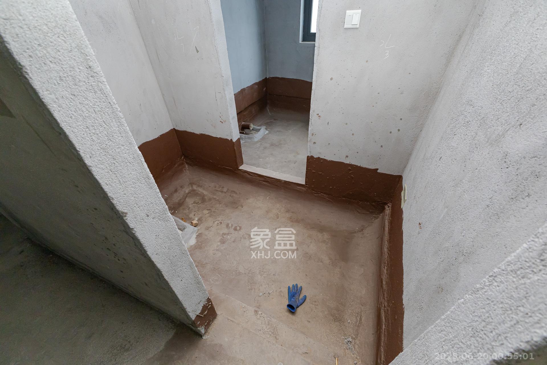 新城观山印 5室2厅2卫 350.0万 新城观山印 5室2厅2卫 350.0万卫生间