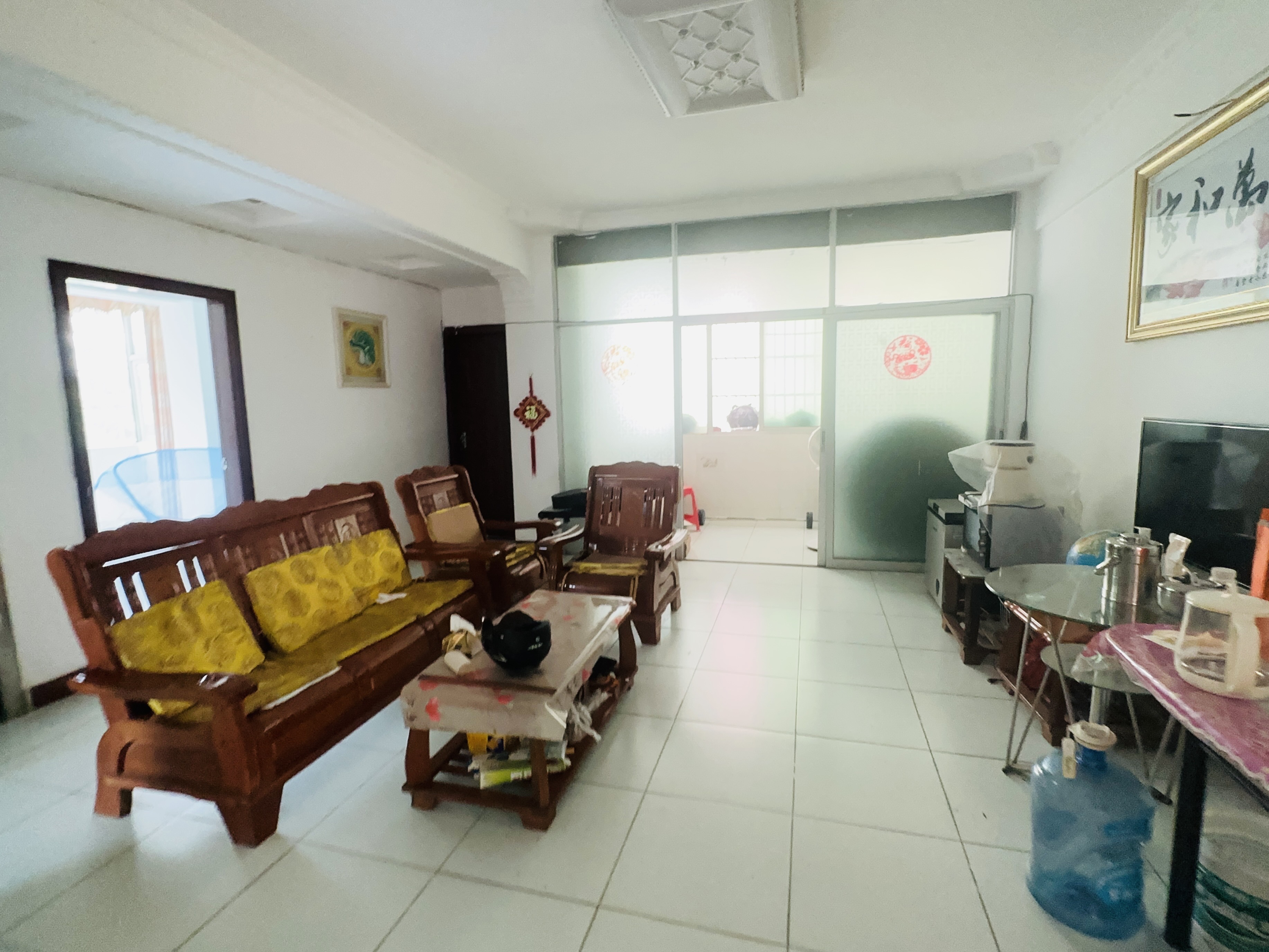 金楚小区  3室2厅2卫    100.0万 金楚小区  3室2厅2卫    100.0万客厅