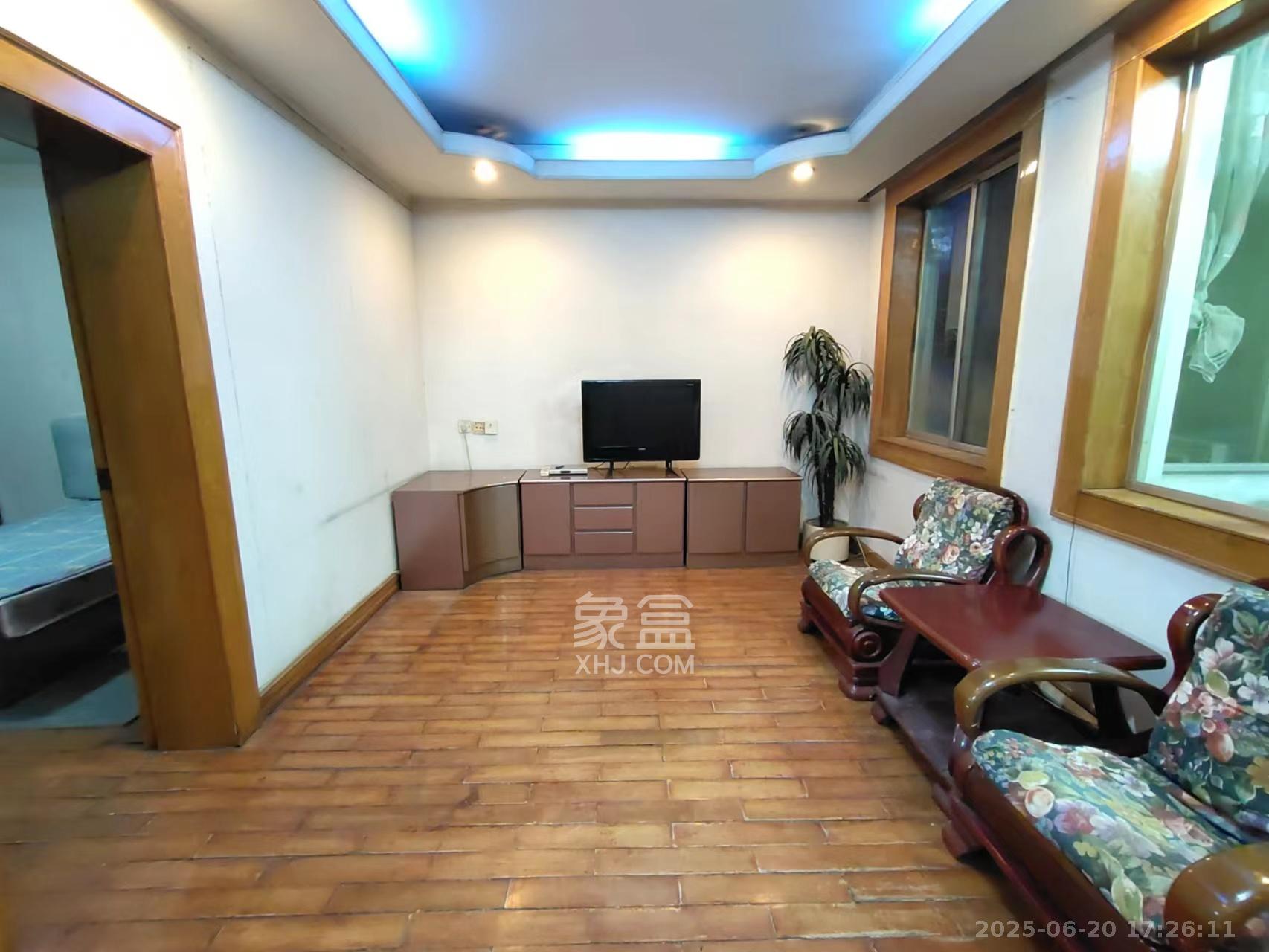 向韶村  2室1厅1卫   1800.00元/月