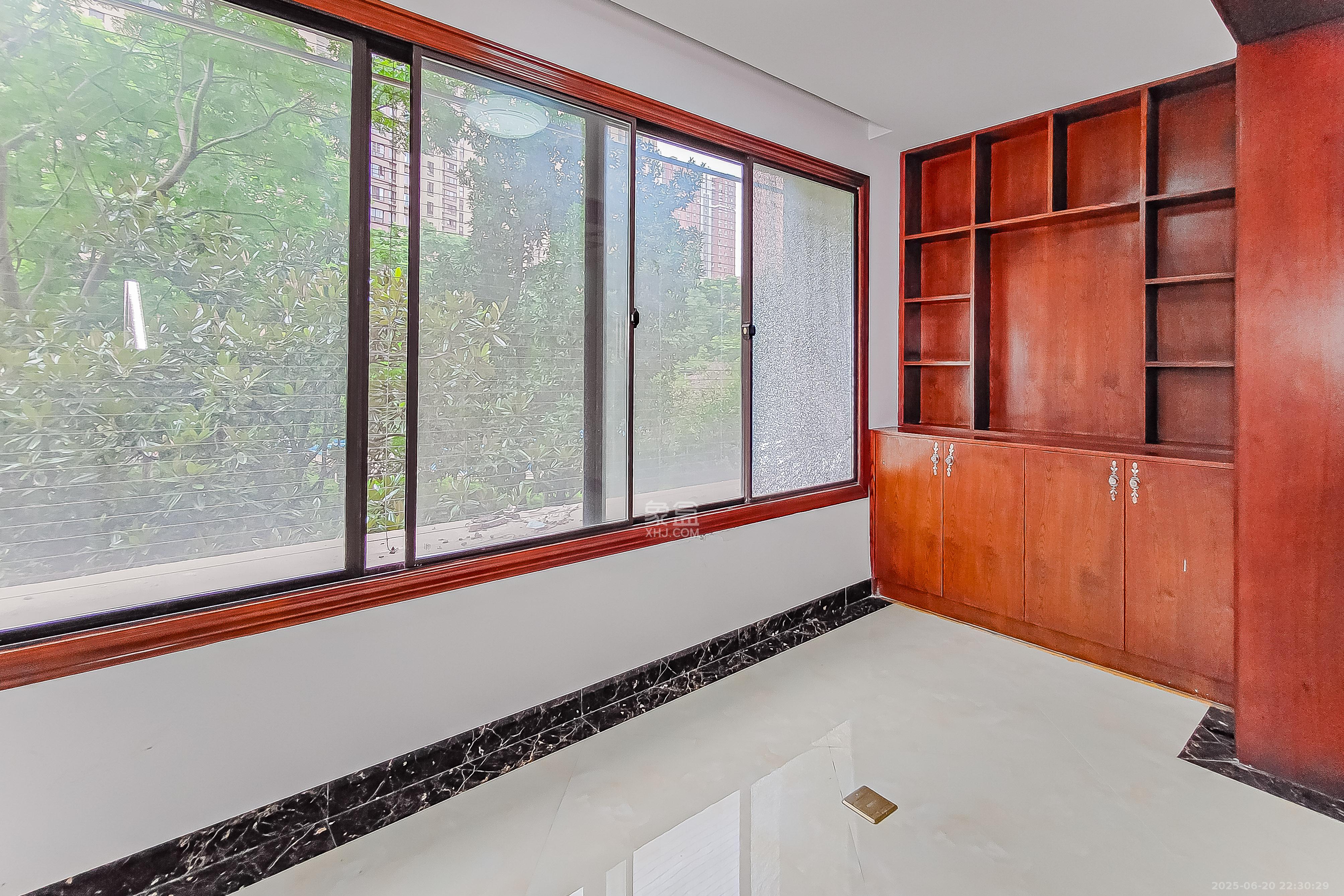 华润凤凰城三期  4室2厅2卫    127.5万 华润凤凰城三期  4室2厅2卫    127.5万阳台