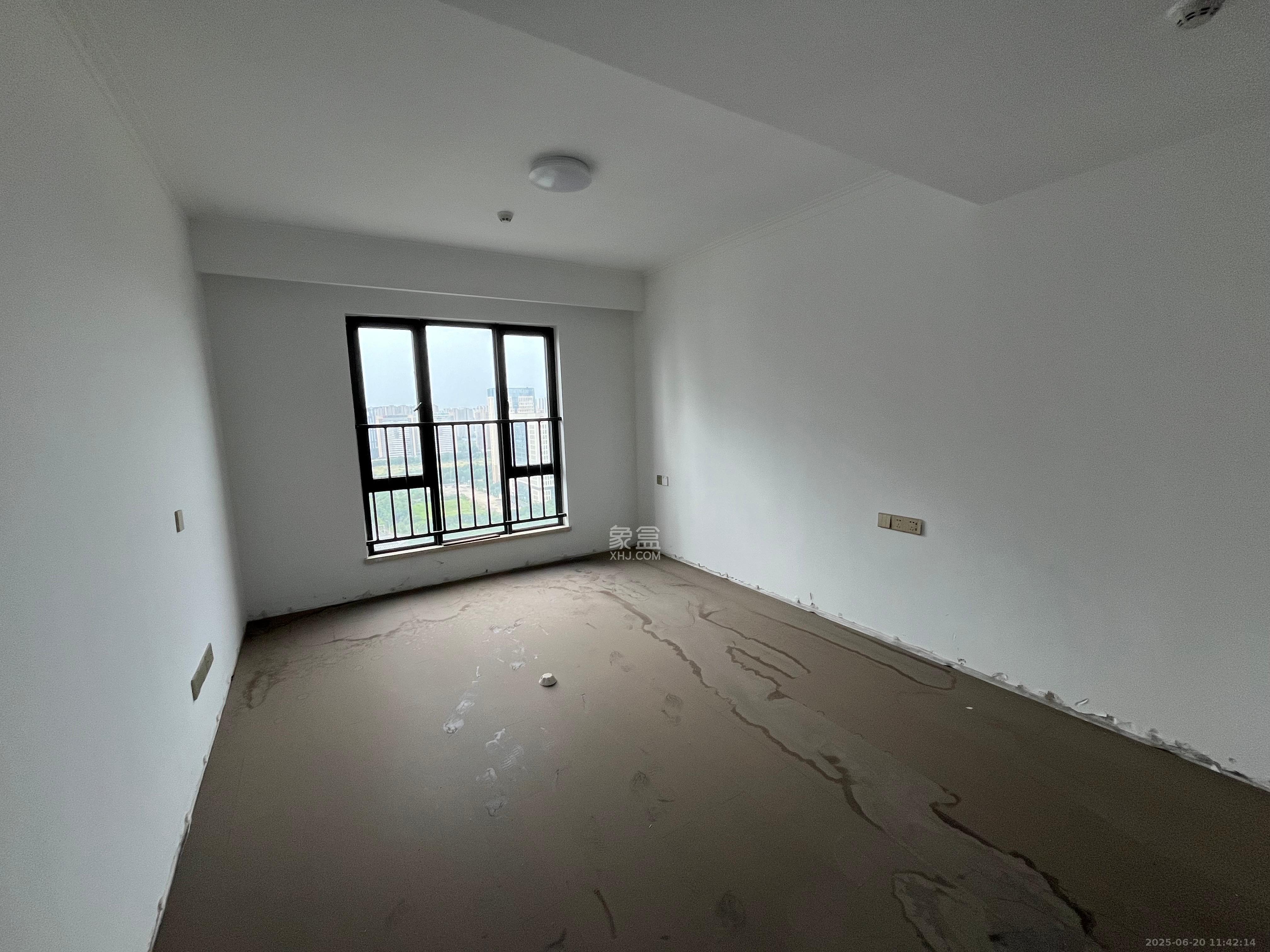 绿地长沙城际空间站（绿地新里佳苑）  5室2厅2卫   5500.00元/月室内图