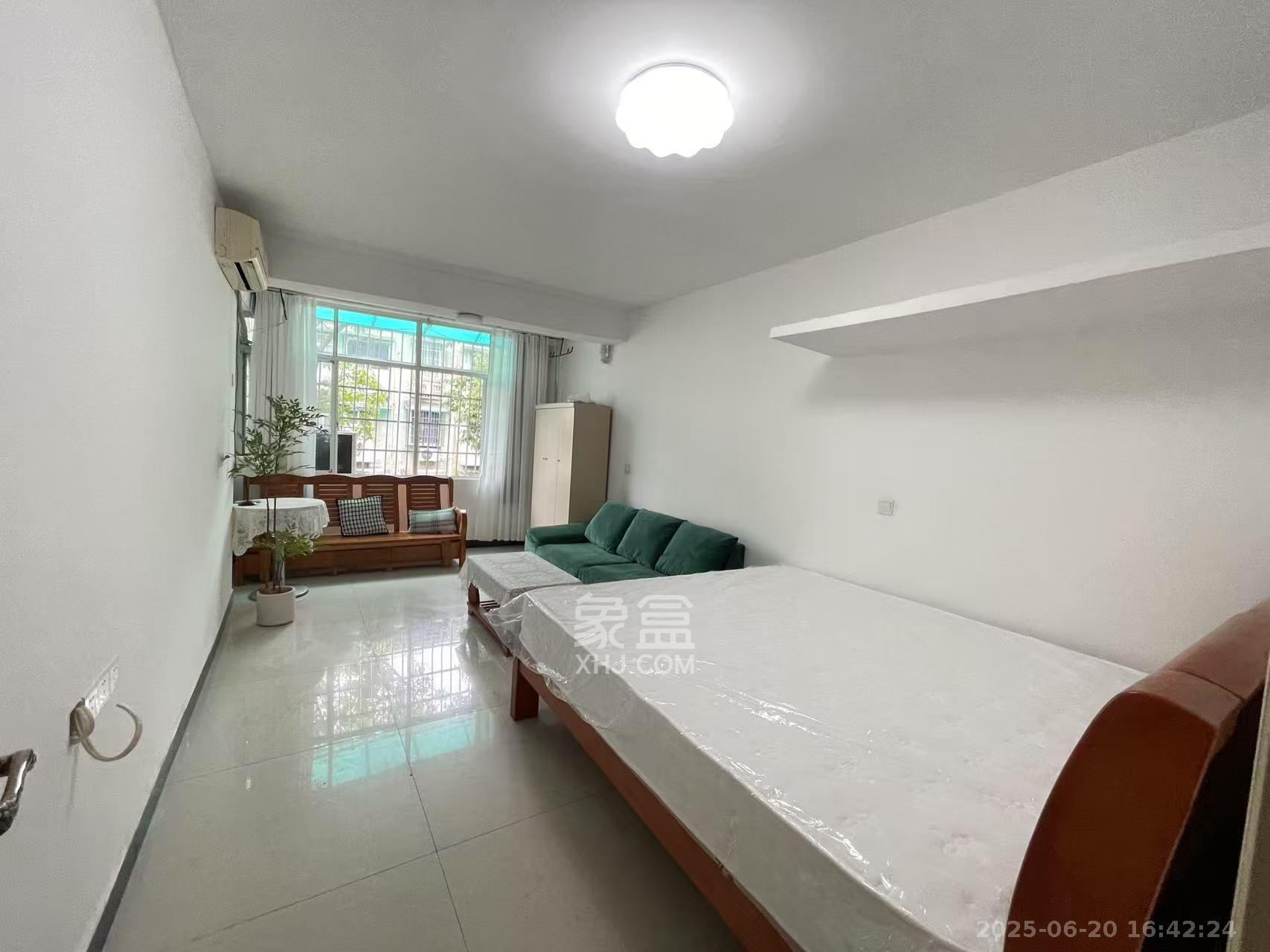 红旗区三片 1室0厅1卫 1000.0元/月 红旗区三片 1室0厅1卫 1000.0元/月室内图