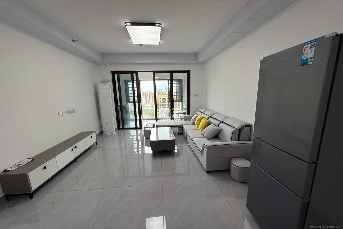 阳光城尚东湾凌云府  3室2厅2卫    2600.0元/月 阳光城尚东湾凌云府  3室2厅2卫    2600.0元/月室内图