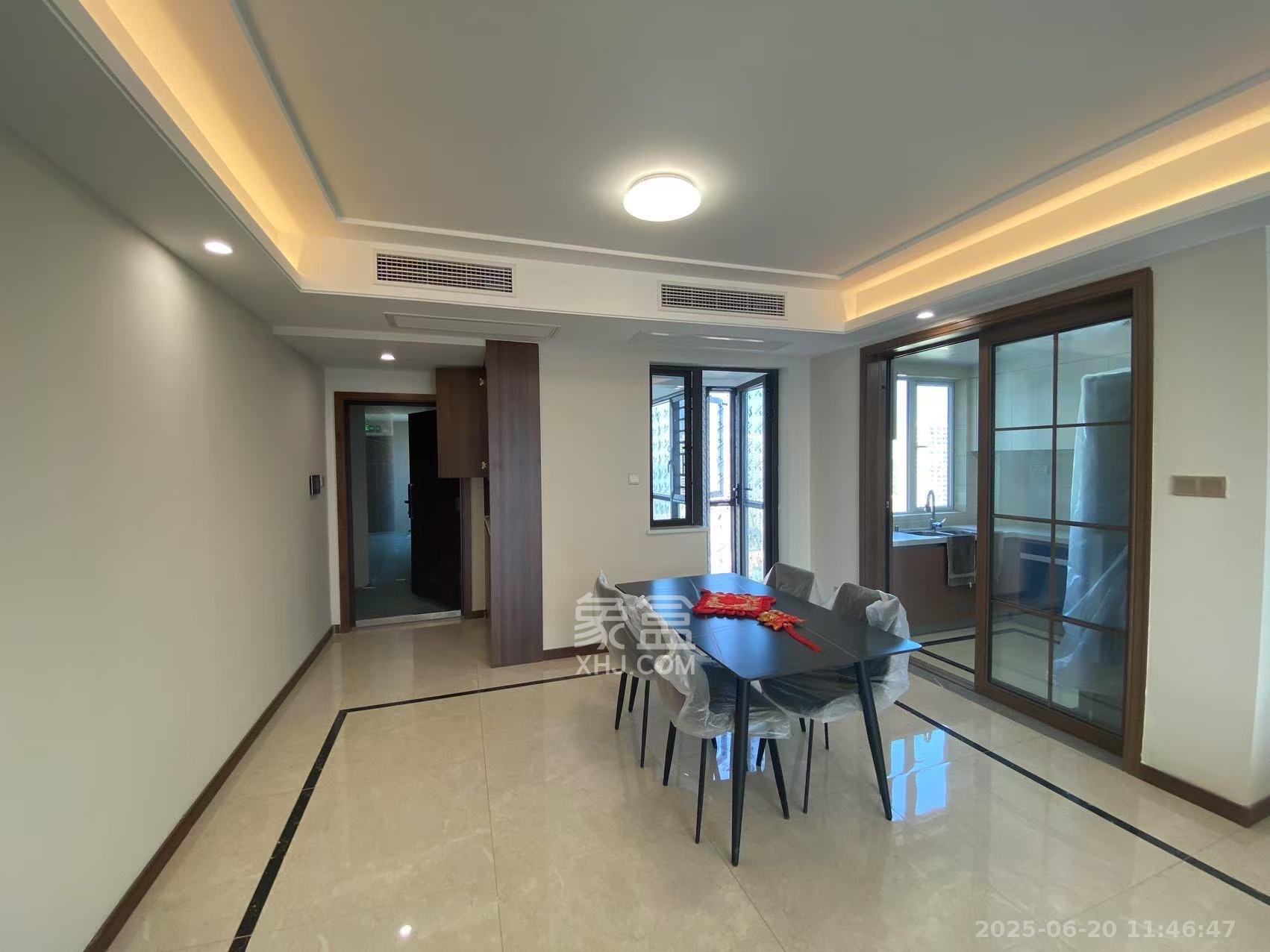 中欣楚天御府E区  4室2厅2卫    3500.0元/月 中欣楚天御府E区  4室2厅2卫    3500.0元/月室内图