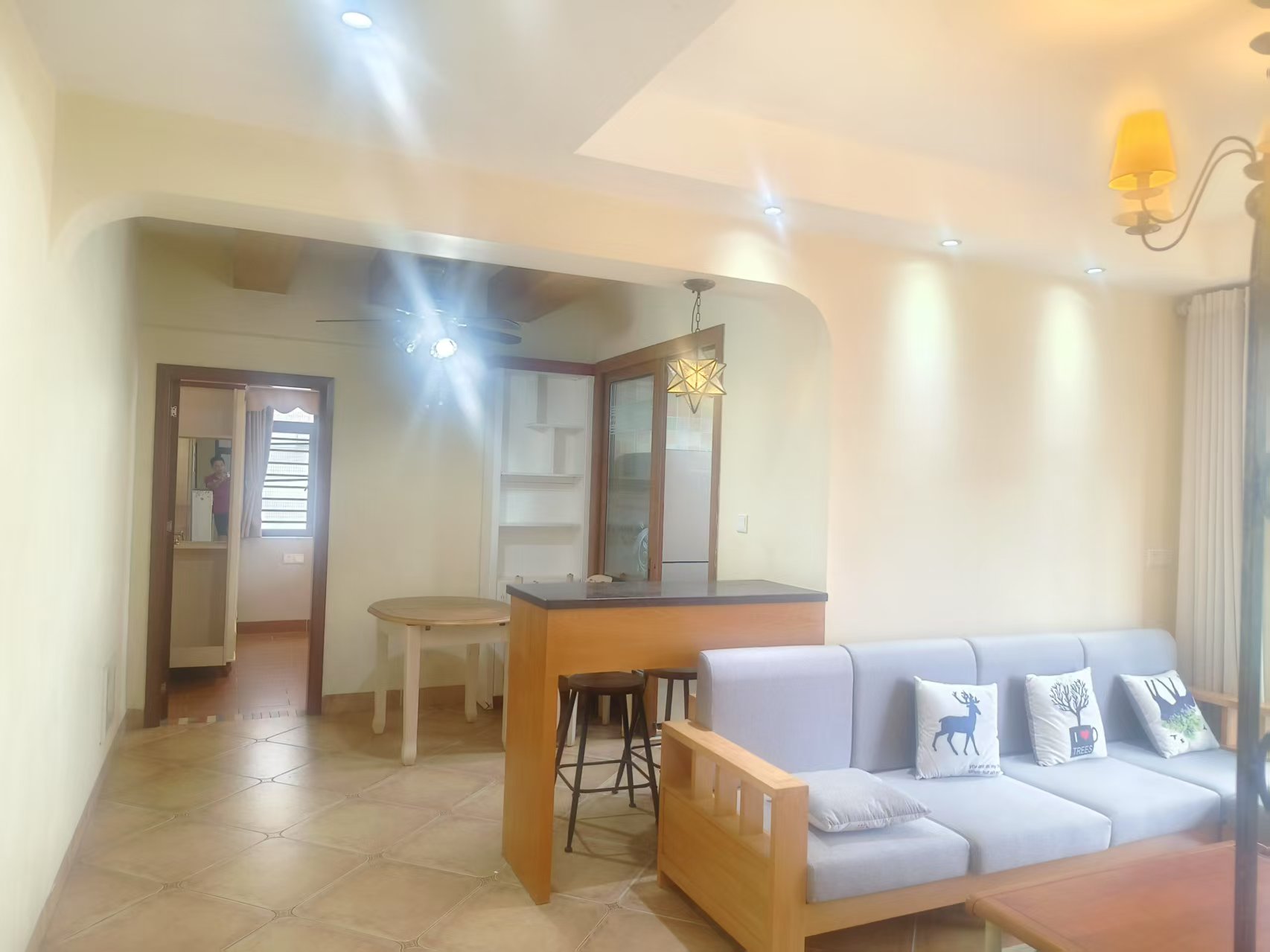 金碧大地豪庭 2室2厅1卫 158.0万 金碧大地豪庭 2室2厅1卫 158.0万客厅