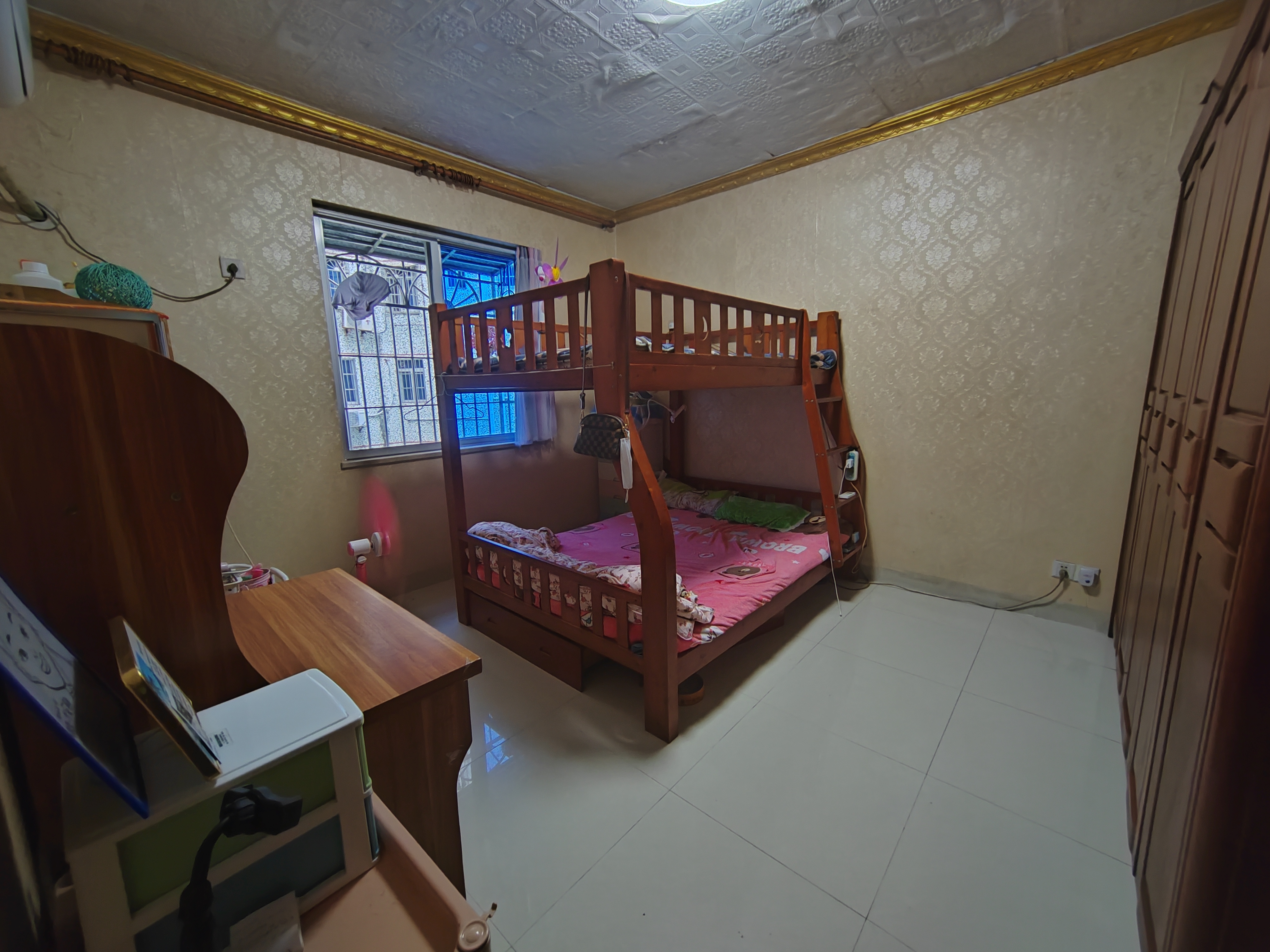 玉和花园一期 2室2厅1卫 75.0万 玉和花园一期 2室2厅1卫 75.0万客厅