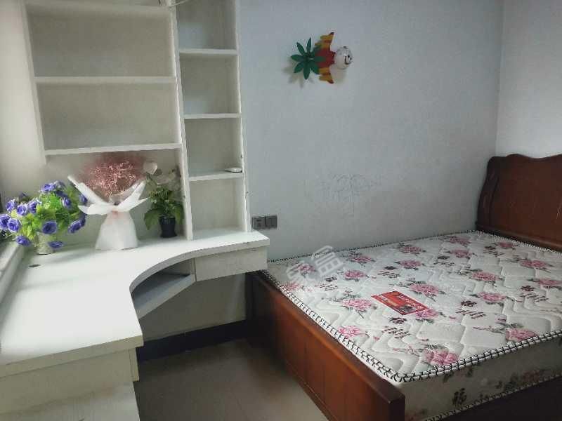 香格里拉 2室2厅1卫 1700.0元/月 香格里拉 2室2厅1卫 1700.0元/月室内图