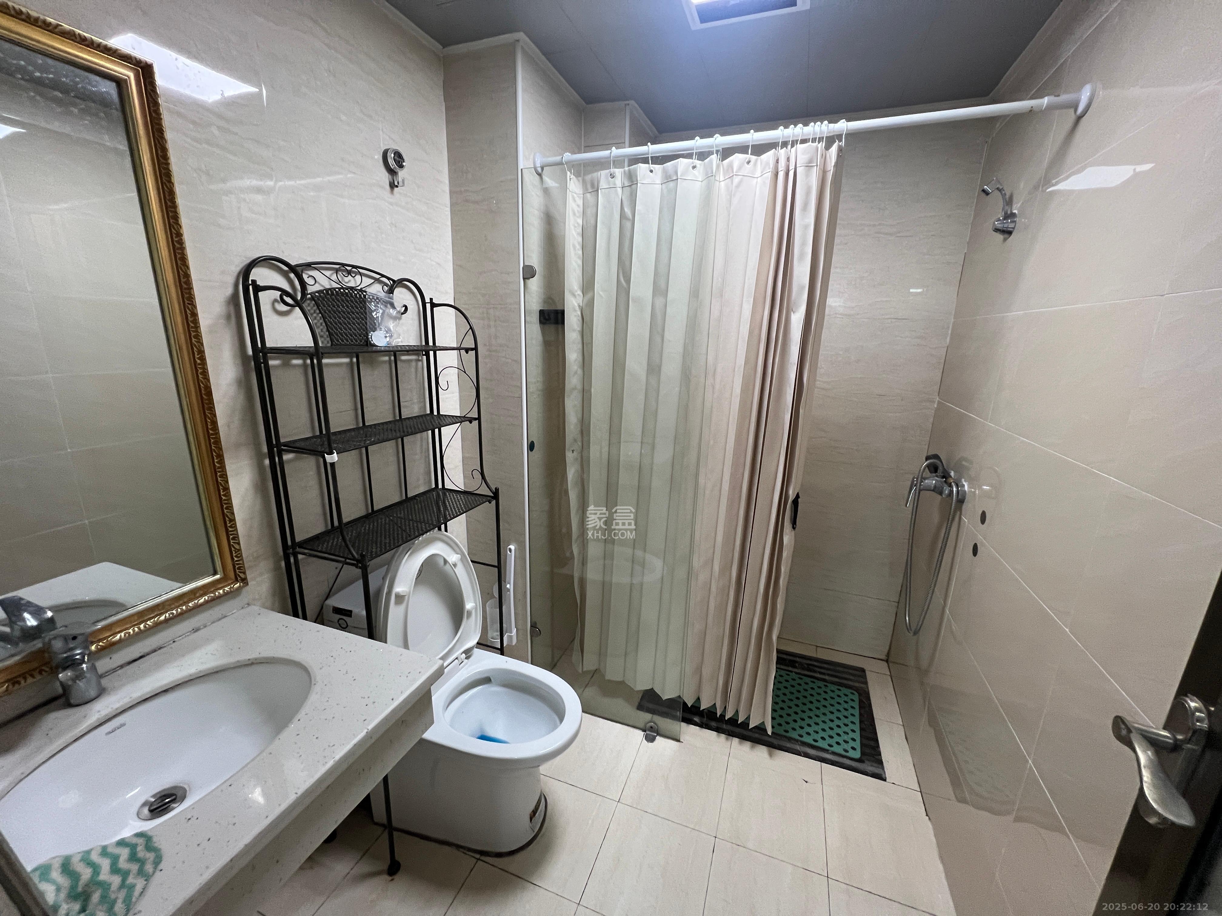 鸥波港湾  2室2厅1卫   3500.00元/月室内图