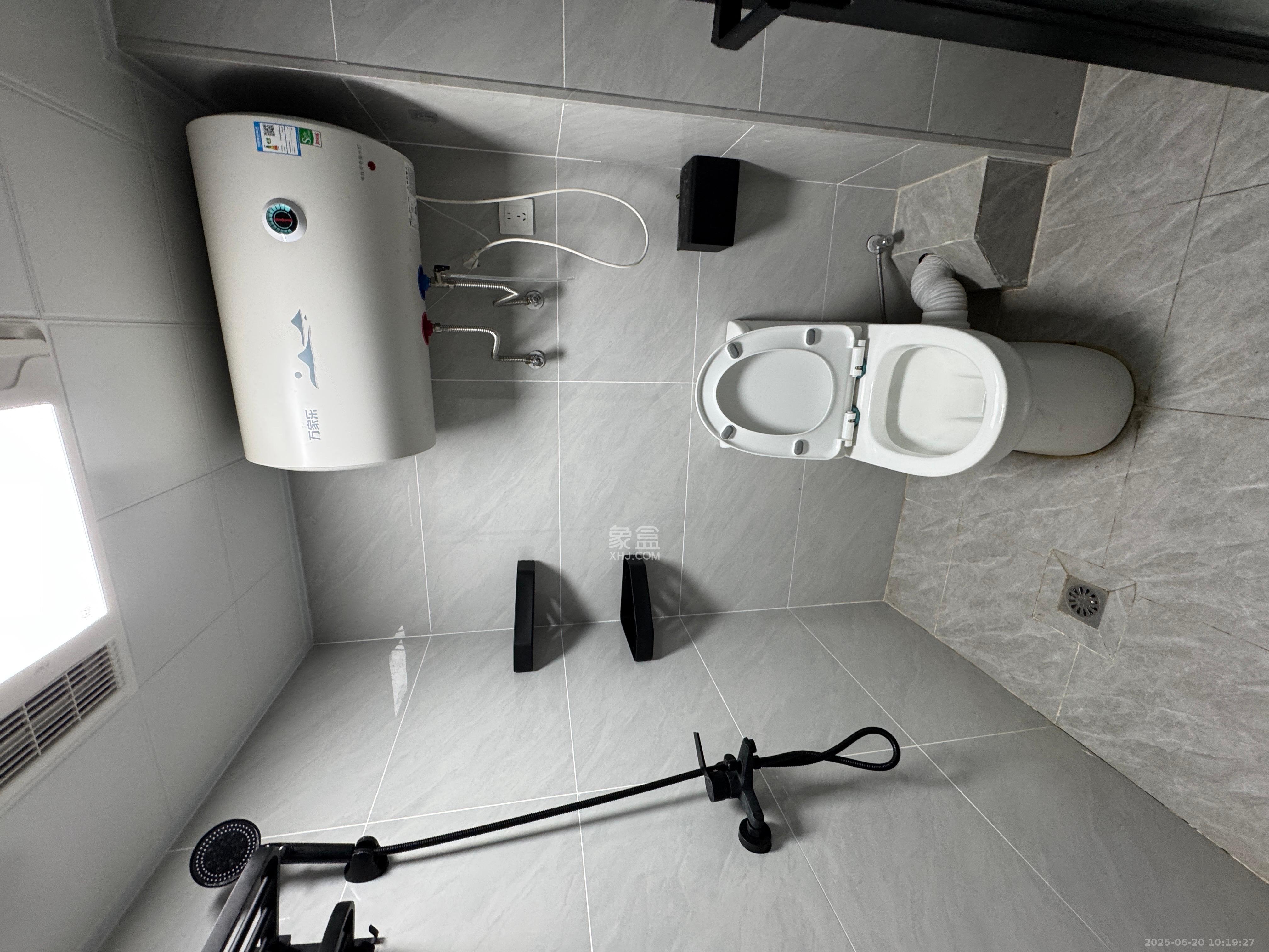 卓越中寰 2室1厅1卫 2500.0元/月 卓越中寰 2室1厅1卫 2500.0元/月室内图