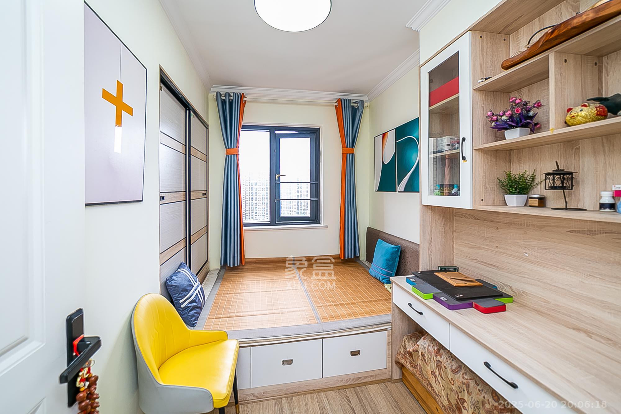 湘江锦绣  4室2厅1卫    175.0万卧室