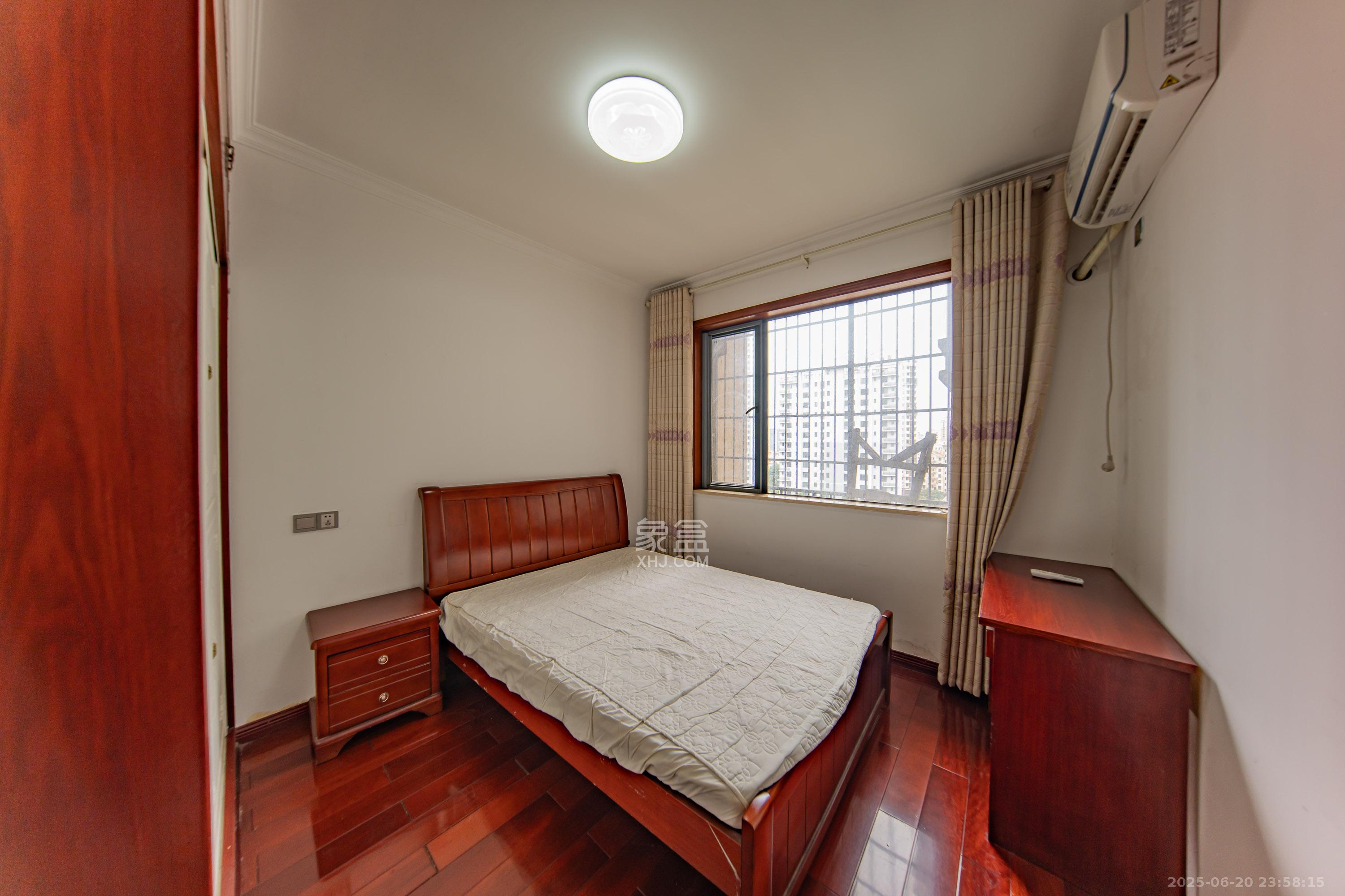 中建麓山和苑  3室2厅2卫    84.0万 中建麓山和苑  3室2厅2卫    84.0万卧室