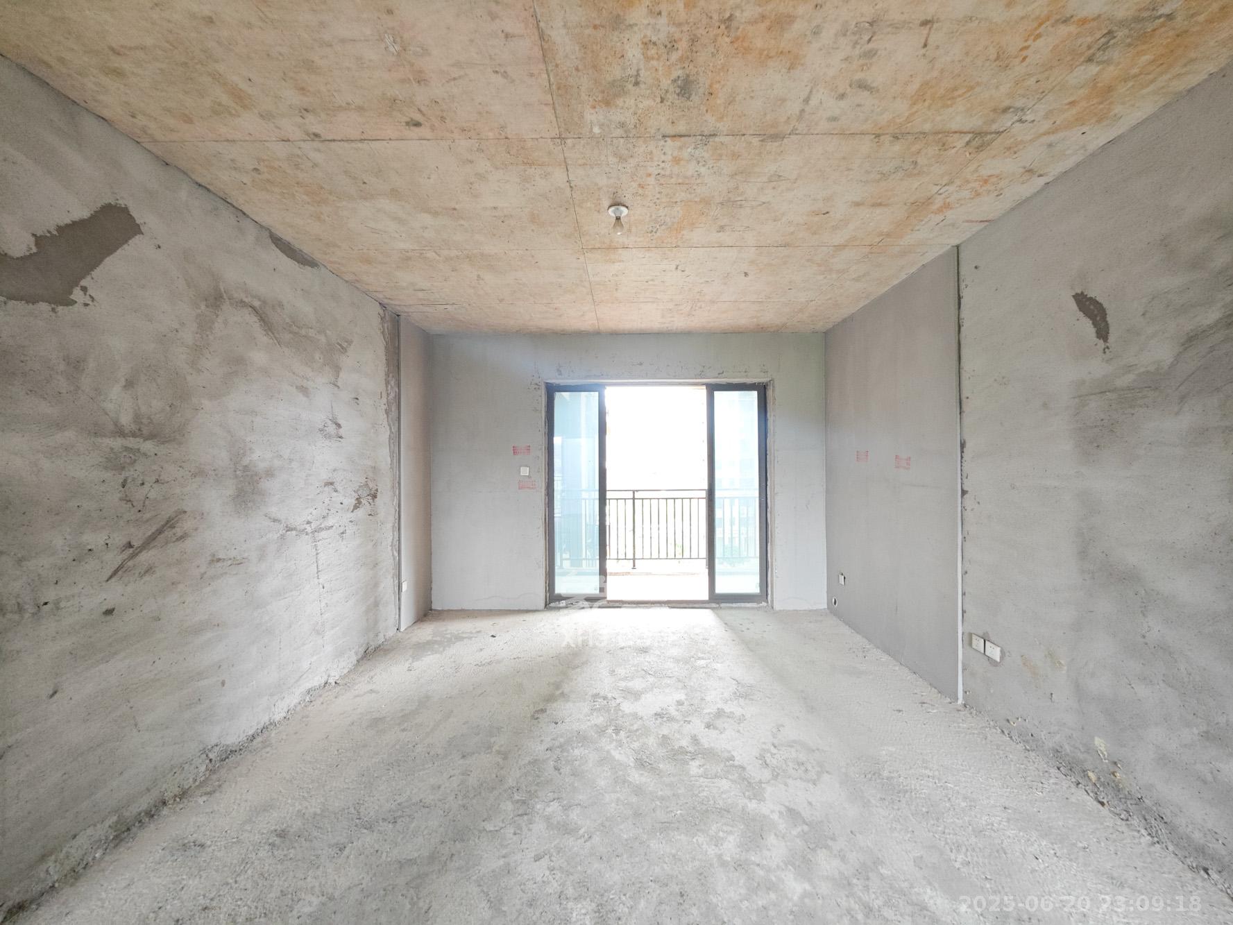 云开壹品樾玺  5室2厅2卫    130.0万 云开壹品樾玺  5室2厅2卫    130.0万