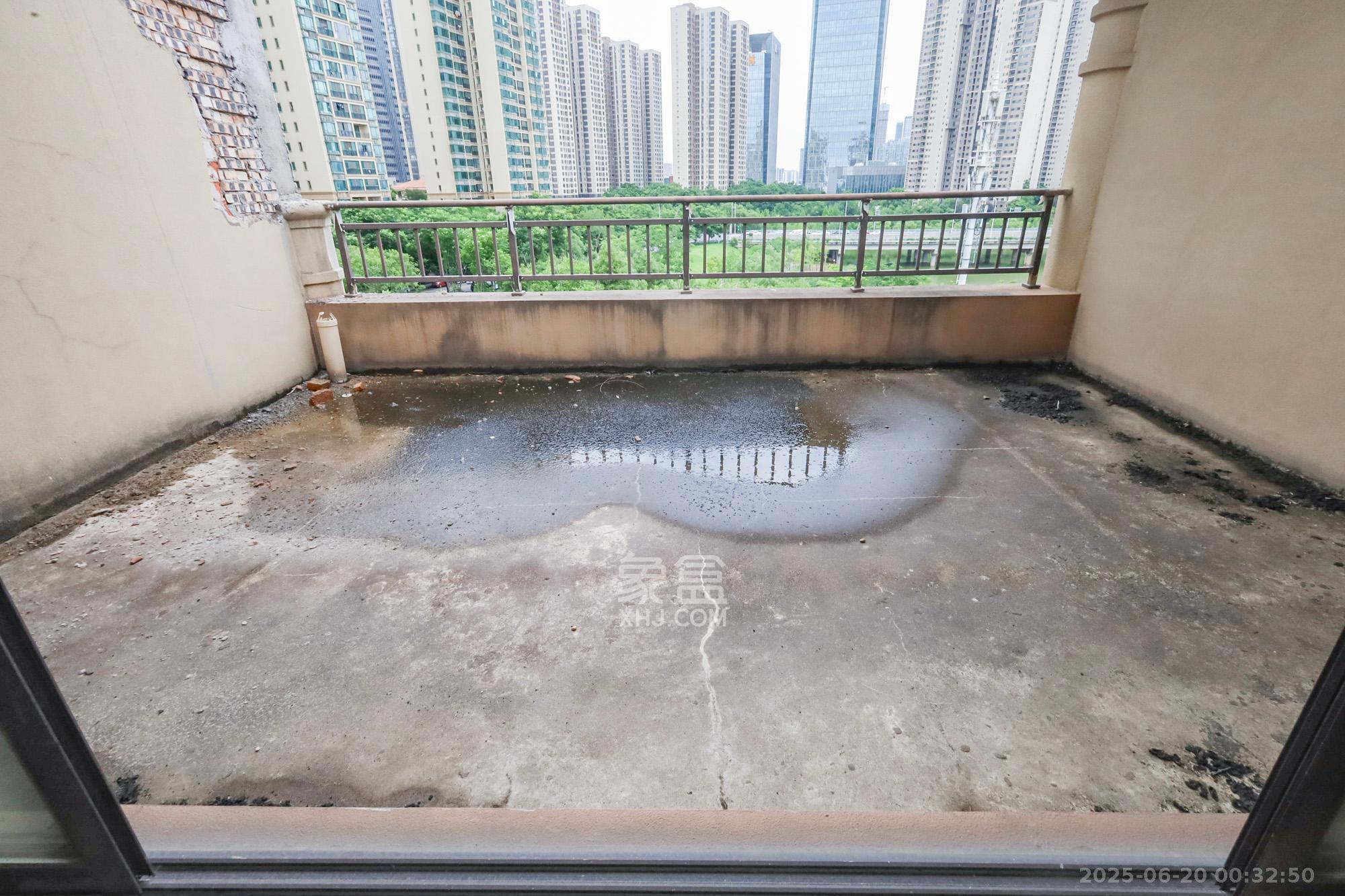 芙蓉别墅山庄(嘉湘华庭)  5室3厅5卫    558.0万 芙蓉别墅山庄(嘉湘华庭)  5室3厅5卫    558.0万其他