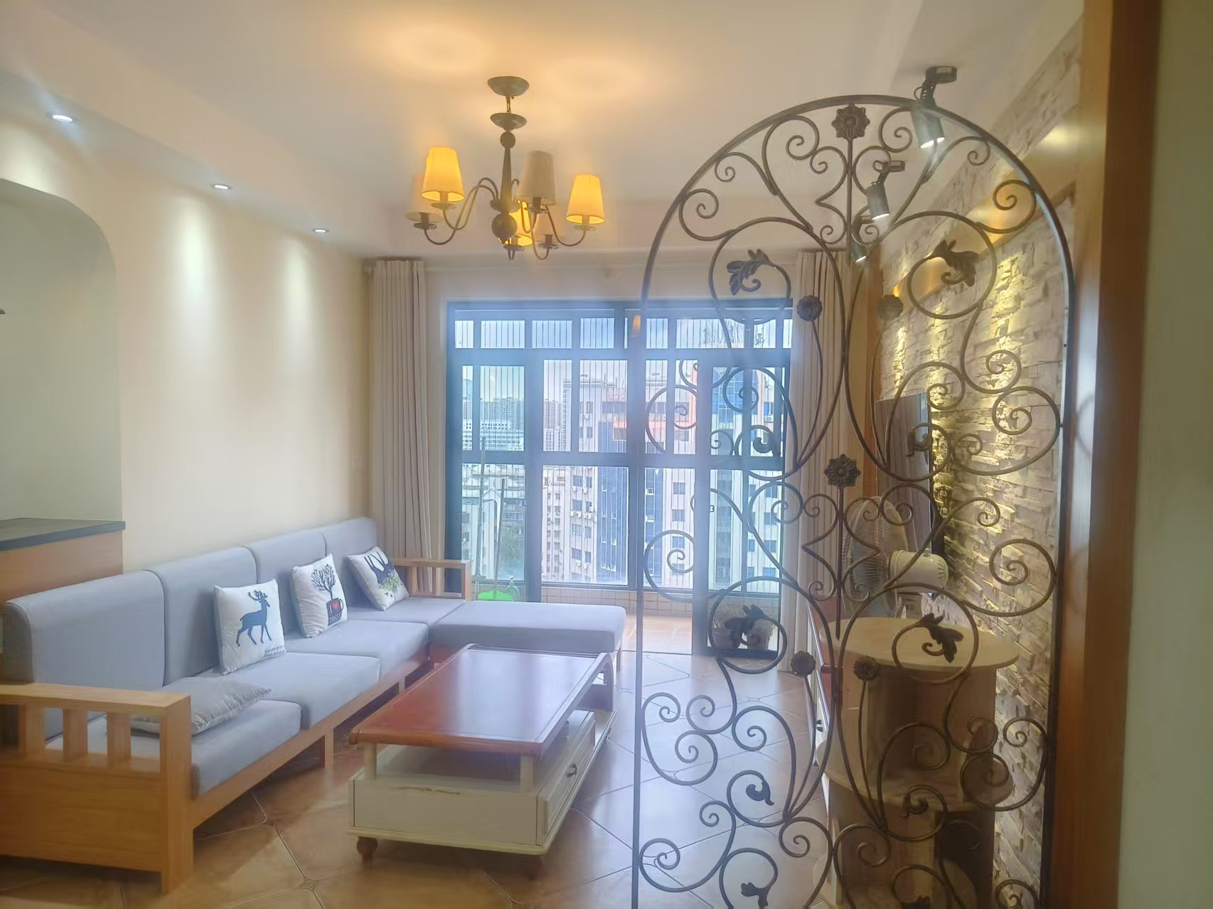 金碧大地豪庭 2室2厅1卫 158.0万 金碧大地豪庭 2室2厅1卫 158.0万客厅