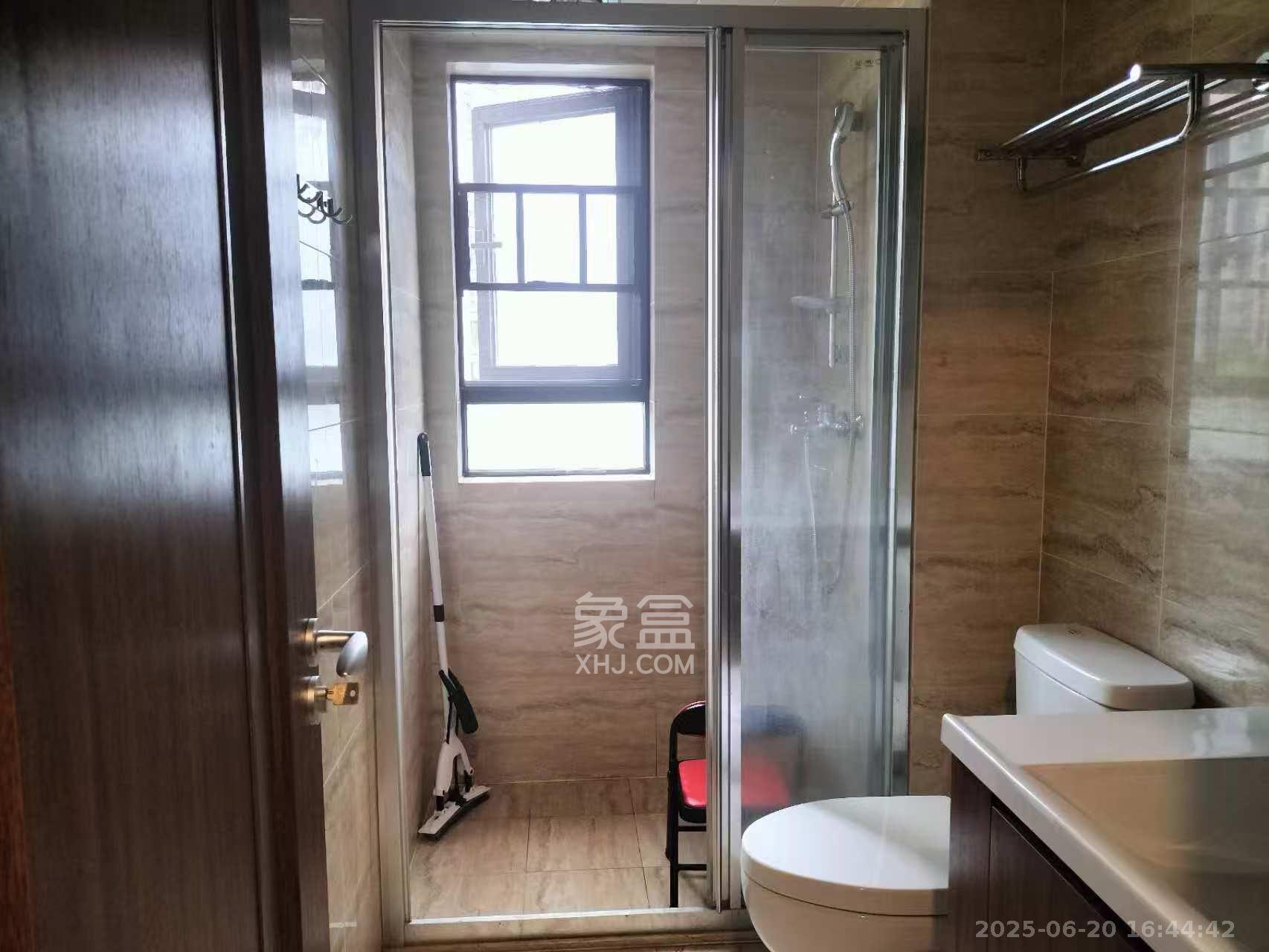 万科里梅溪郡 3室2厅2卫 3500.0元/月 万科里梅溪郡 3室2厅2卫 3500.0元/月室内图