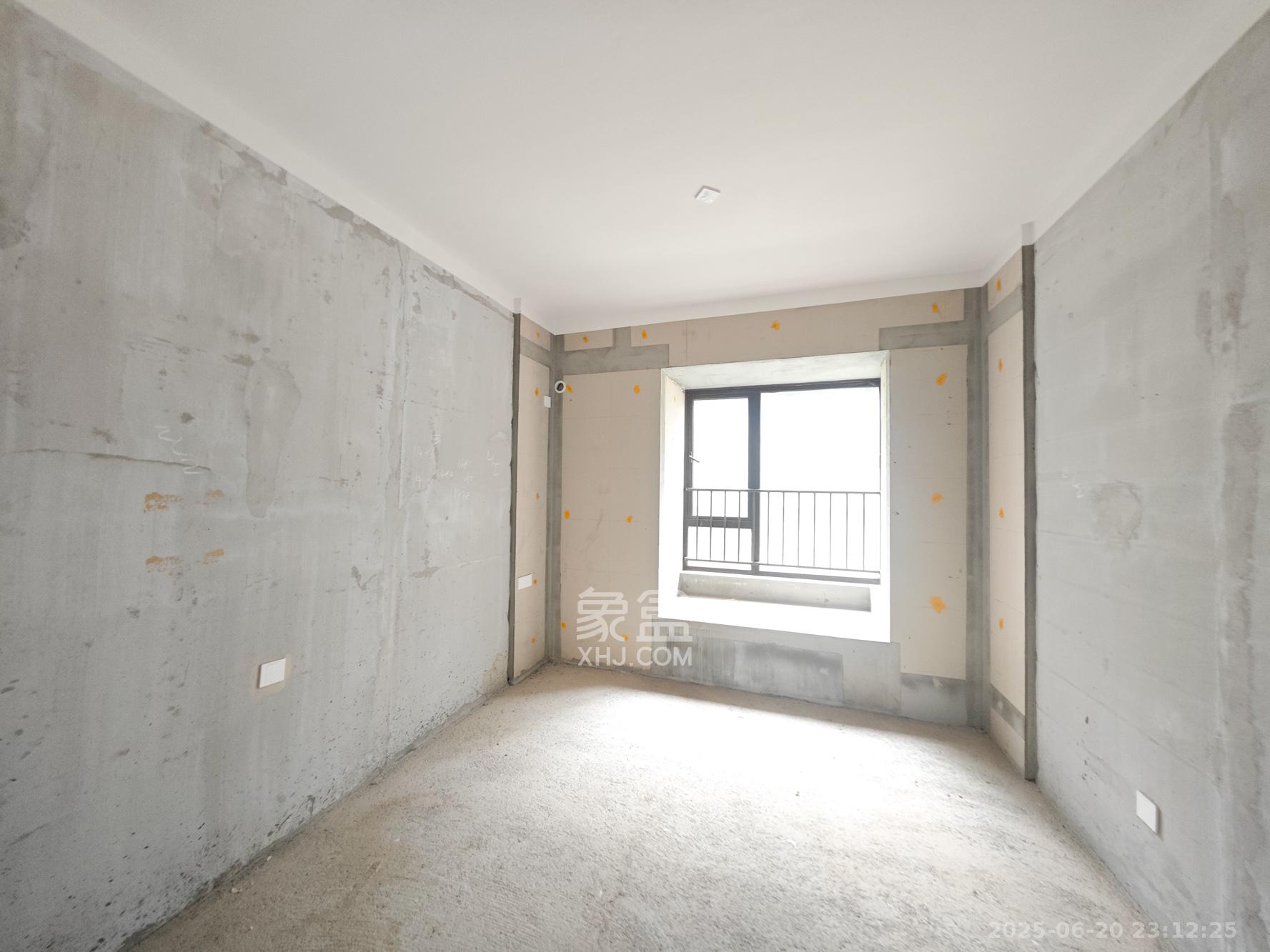 保利城(中航城国际社区、郡原美村) 4室2厅2卫 115.8万 保利城(中航城国际社区、郡原美村) 4室2厅2卫 115.8万卧室