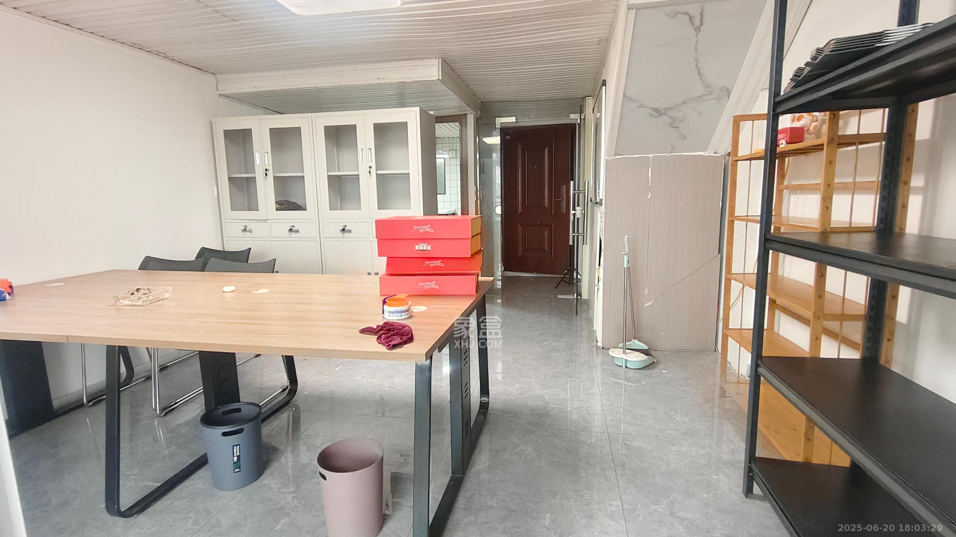 振业城三期  2室2厅1卫    2300.0元/月 振业城三期  2室2厅1卫    2300.0元/月室内图