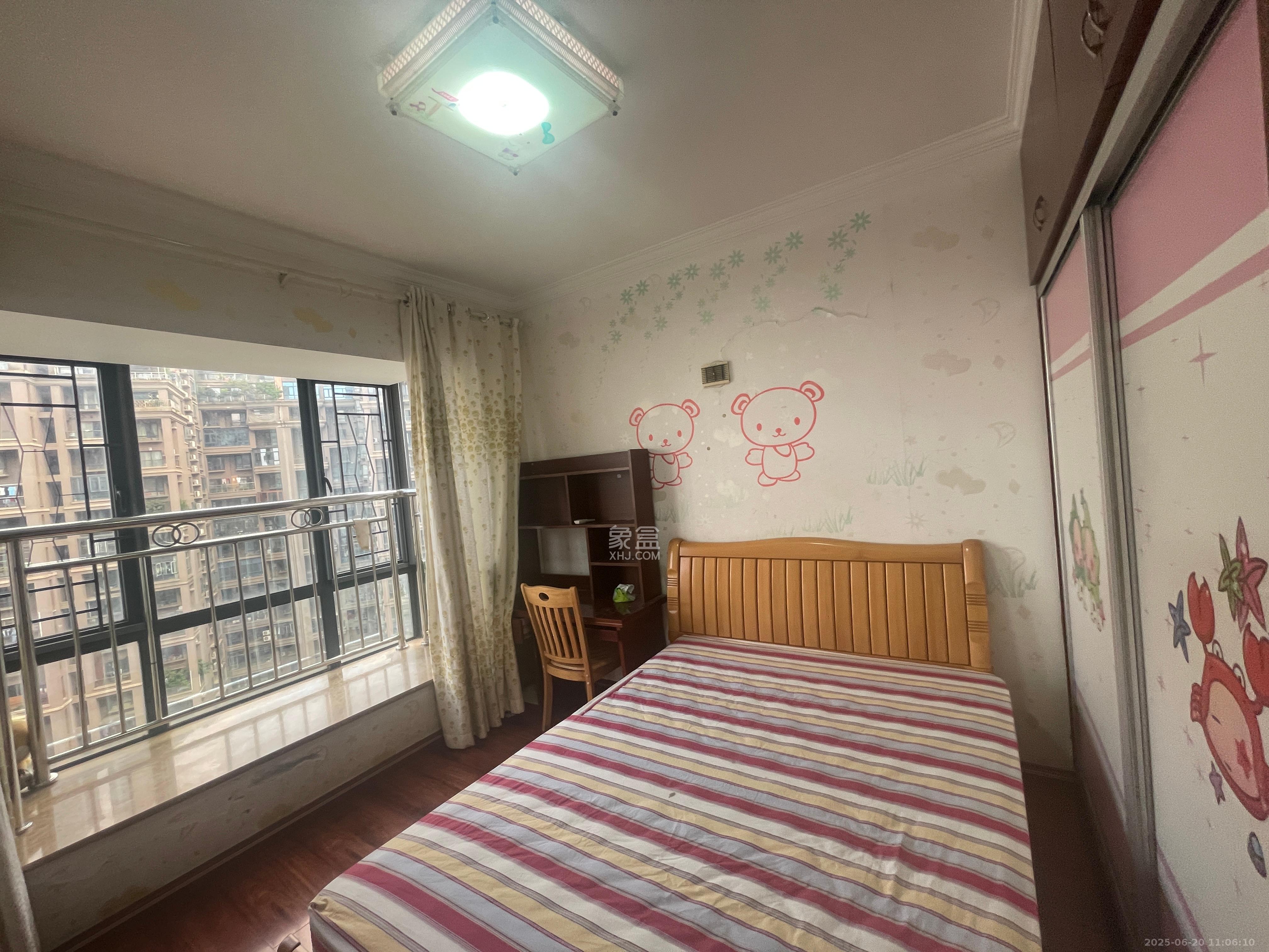 双湾国际(湘江御景花园) 3室2厅2卫 2800.0元/月 双湾国际(湘江御景花园) 3室2厅2卫 2800.0元/月室内图