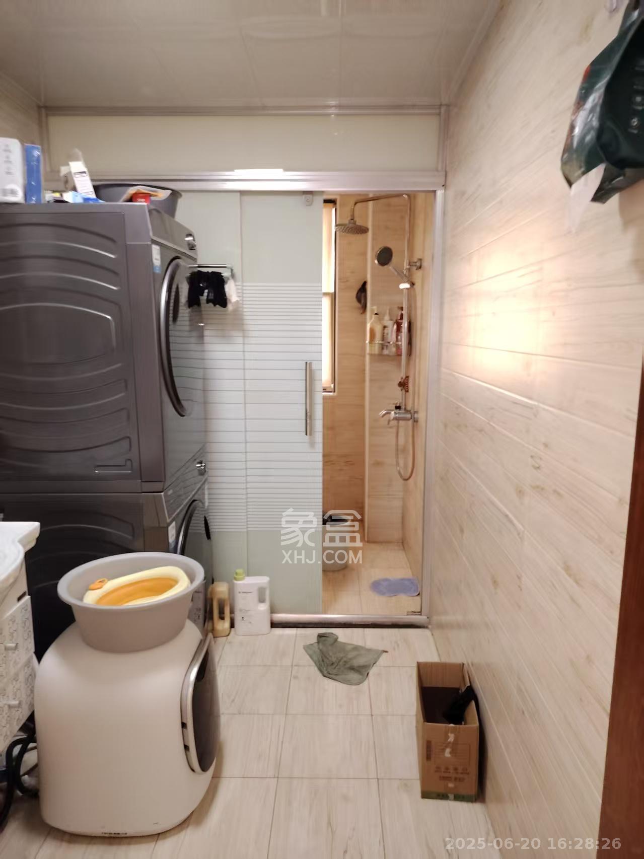 中建芙蓉嘉苑  3室2厅2卫   2600.00元/月室内图