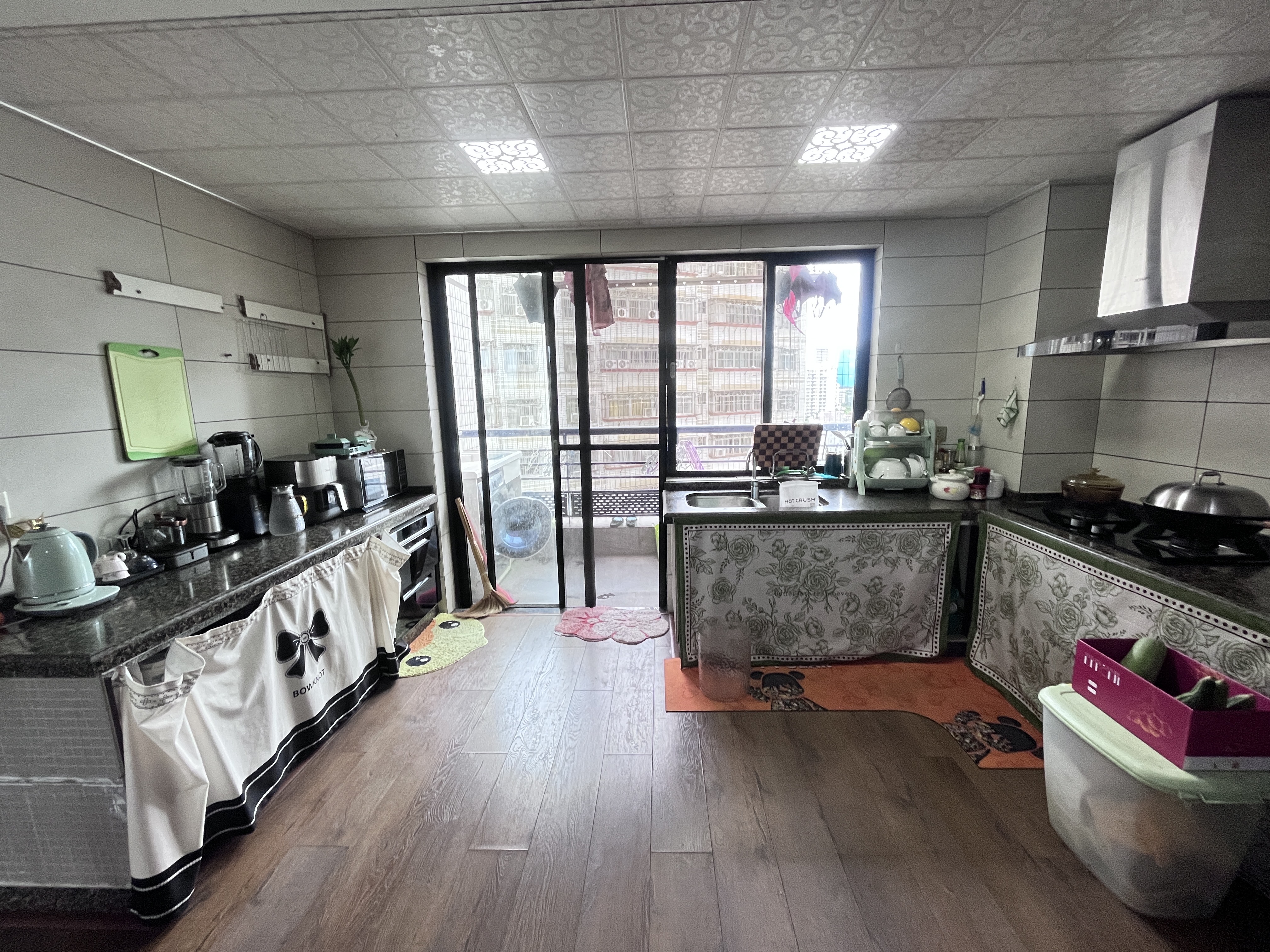 棕榈公寓 3室2厅2卫 176.0万 棕榈公寓 3室2厅2卫 176.0万客厅