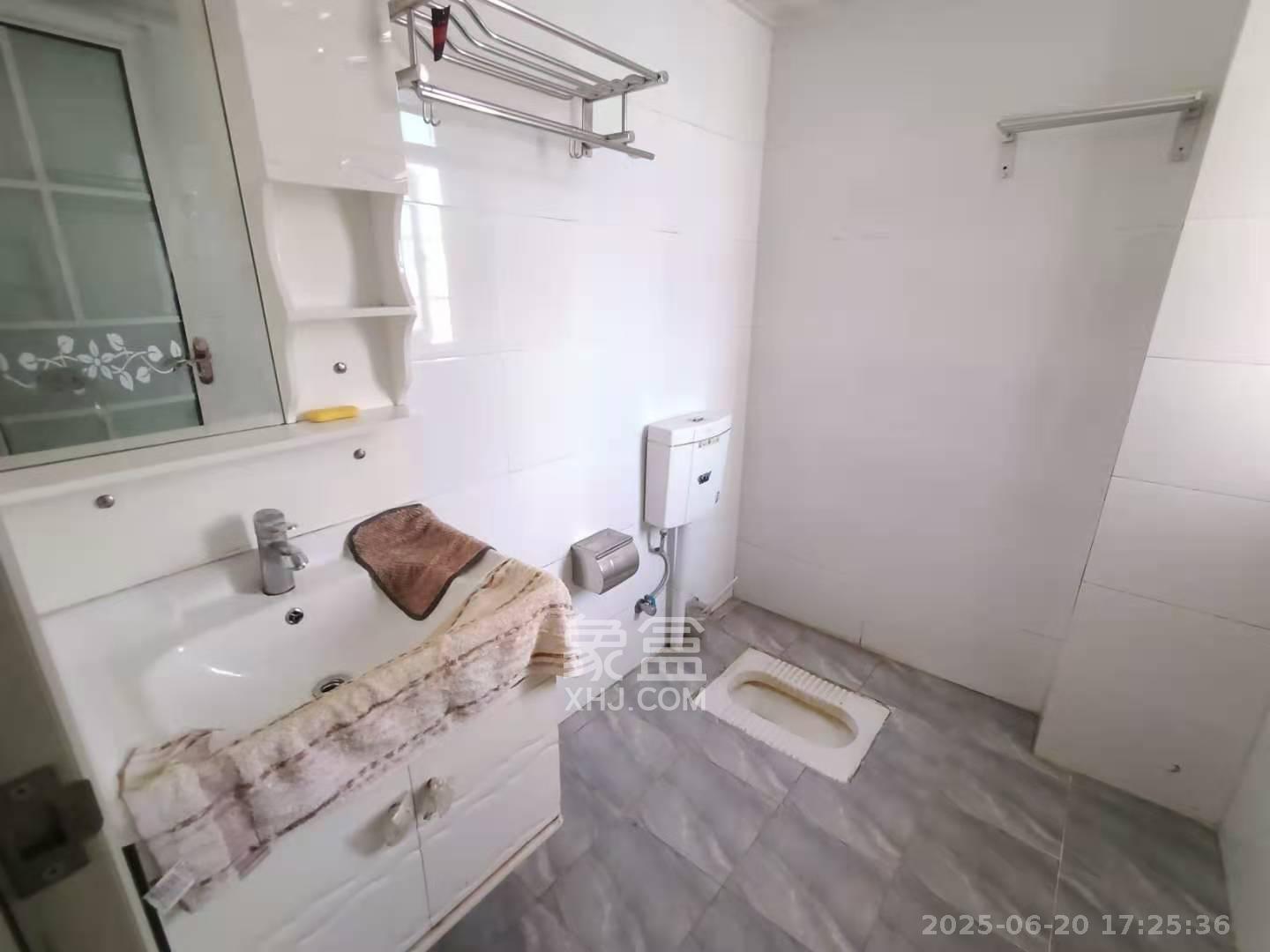 福嘉园 2室1厅1卫 1500.0元/月 福嘉园 2室1厅1卫 1500.0元/月室内图