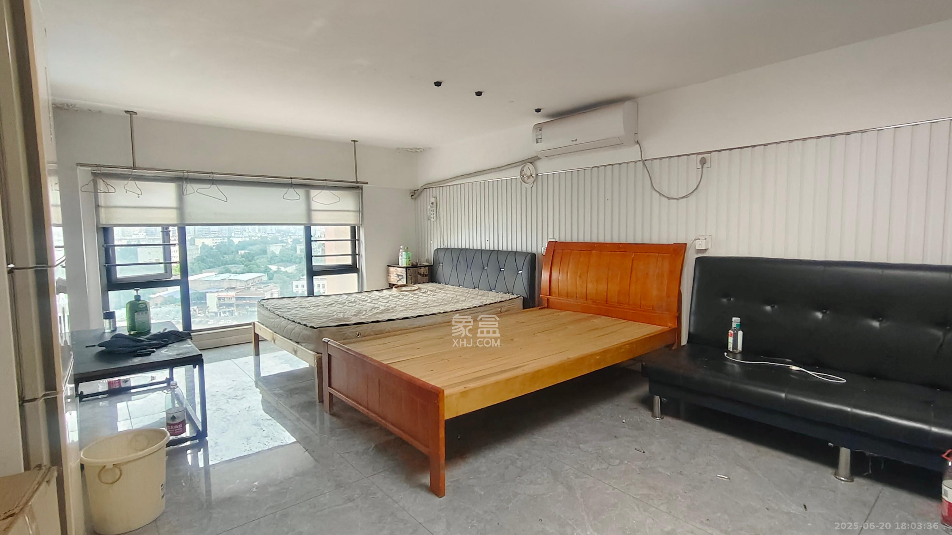 振业城三期  2室2厅1卫    2300.0元/月 振业城三期  2室2厅1卫    2300.0元/月室内图