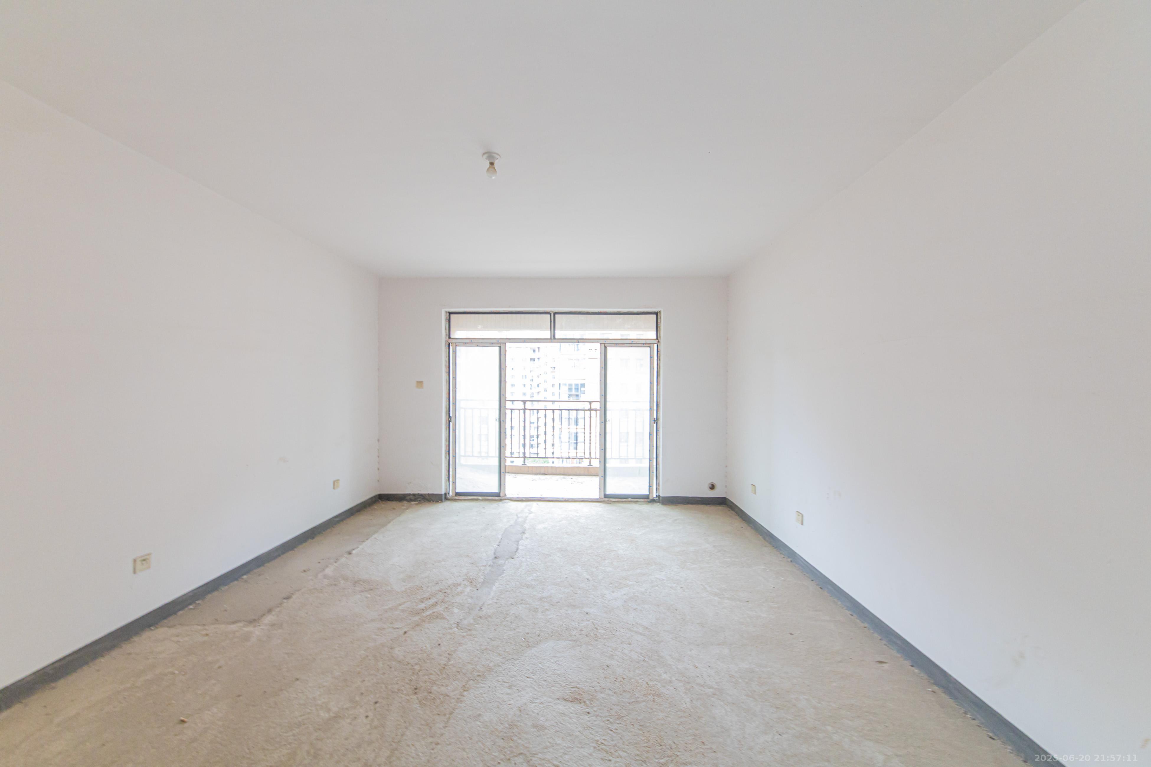 兴汝金城  3室2厅2卫    121.7万 兴汝金城  3室2厅2卫    121.7万