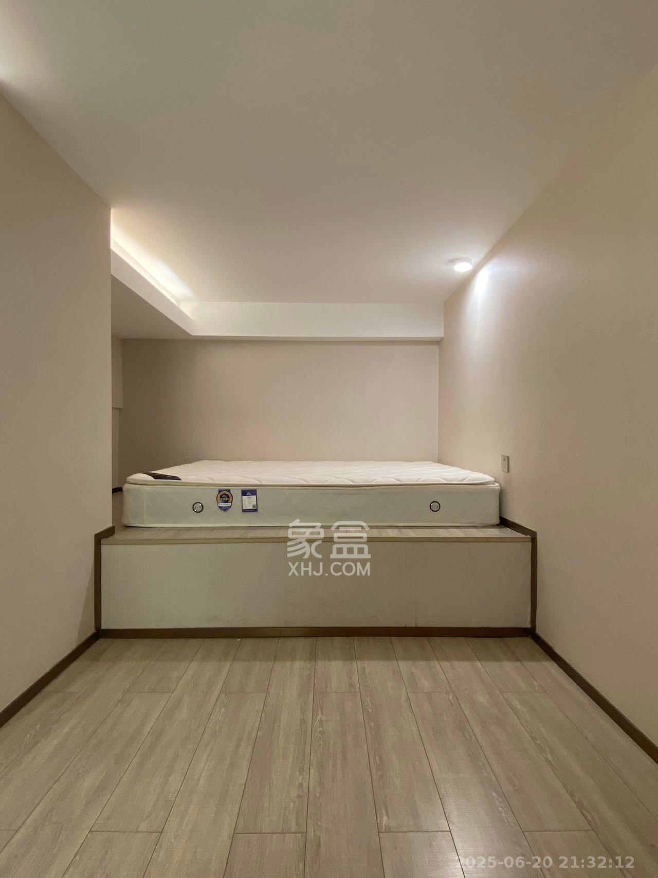 华远华时代  3室2厅2卫   3500.00元/月室内图