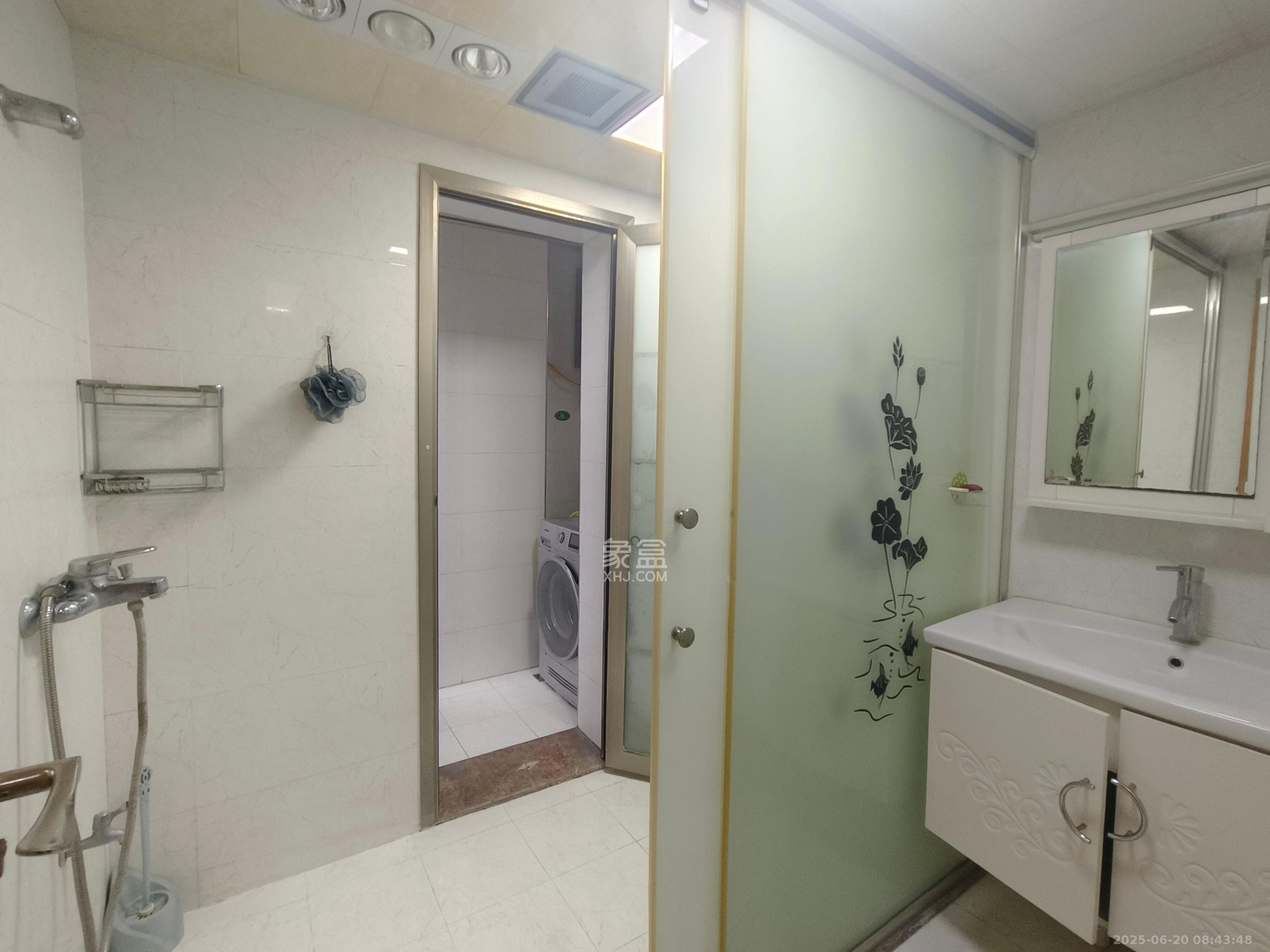 保利麓谷林语E区  4室2厅1卫    2800.0元/月室内图