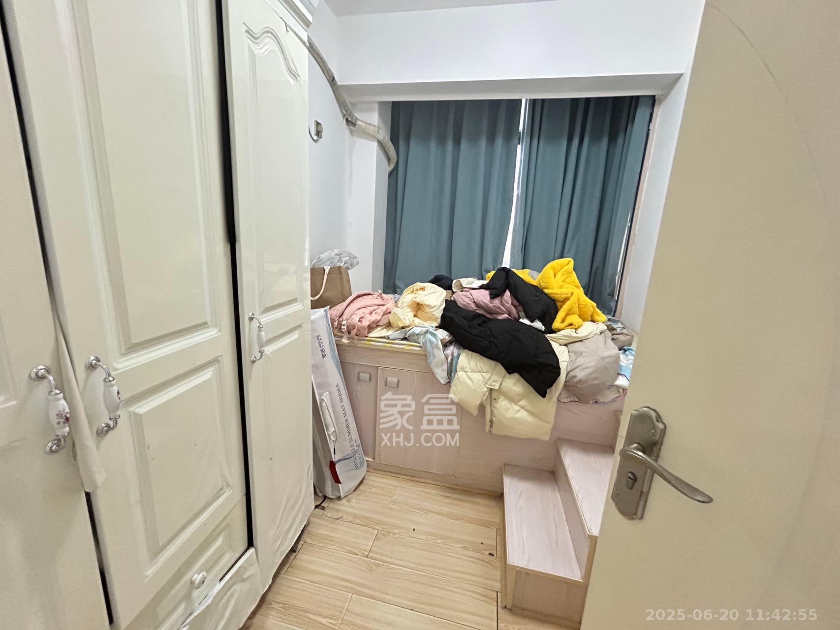 佛奥康桥水岸 3室2厅1卫 1600.0元/月 佛奥康桥水岸 3室2厅1卫 1600.0元/月室内图