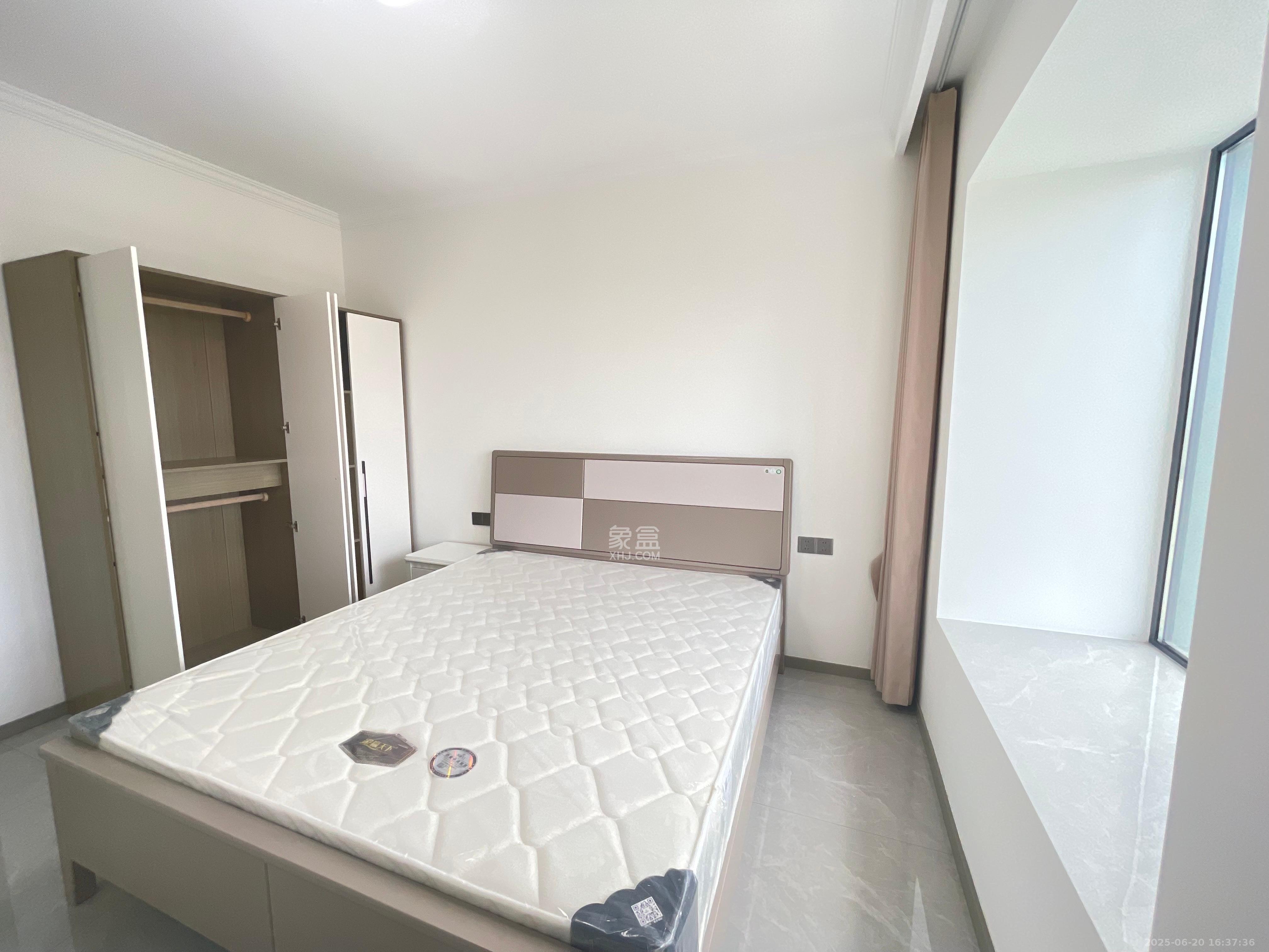 谷峰安置小区（惟德园）  3室2厅2卫   2800.00元/月室内图