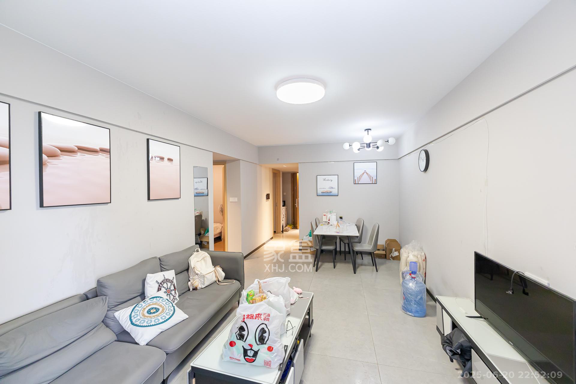 时代倾城.时代遇见 3室2厅2卫 96.0万 时代倾城.时代遇见 3室2厅2卫 96.0万客厅