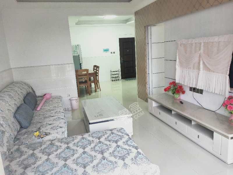 香格里拉 2室2厅1卫 1700.0元/月 香格里拉 2室2厅1卫 1700.0元/月室内图