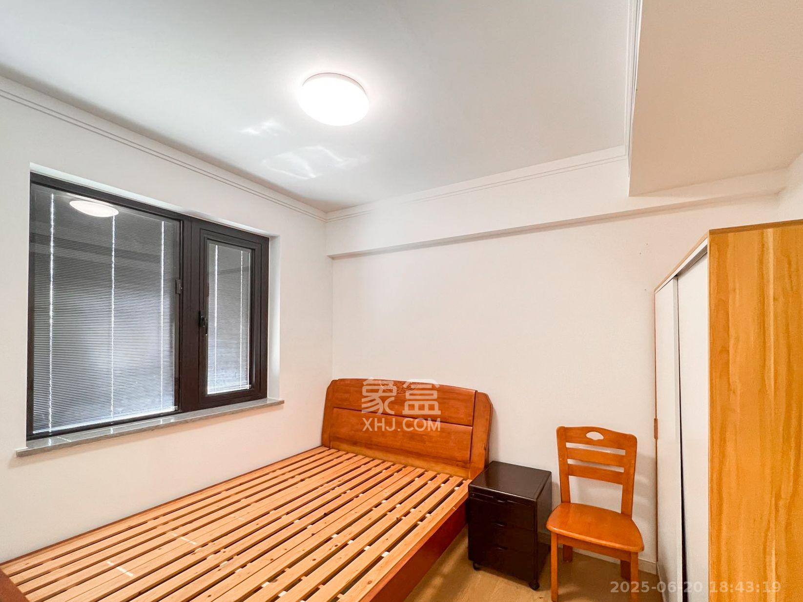 万科金色梦想B区  3室2厅2卫    3300.0元/月室内图