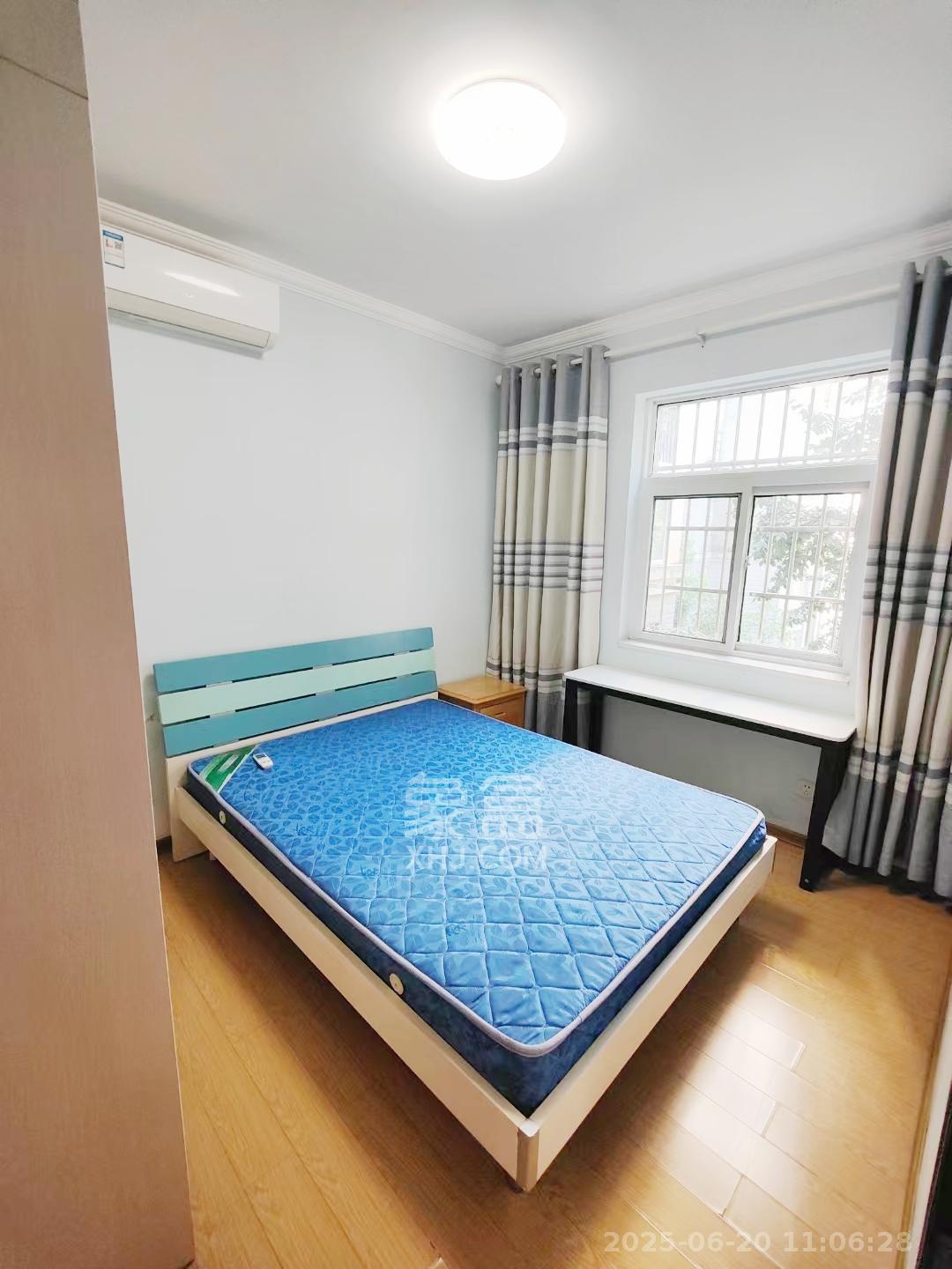 嘉盛华庭(一期、二期、三期) 2室2厅1卫 2600.0元/月 嘉盛华庭(一期、二期、三期) 2室2厅1卫 2600.0元/月室内图