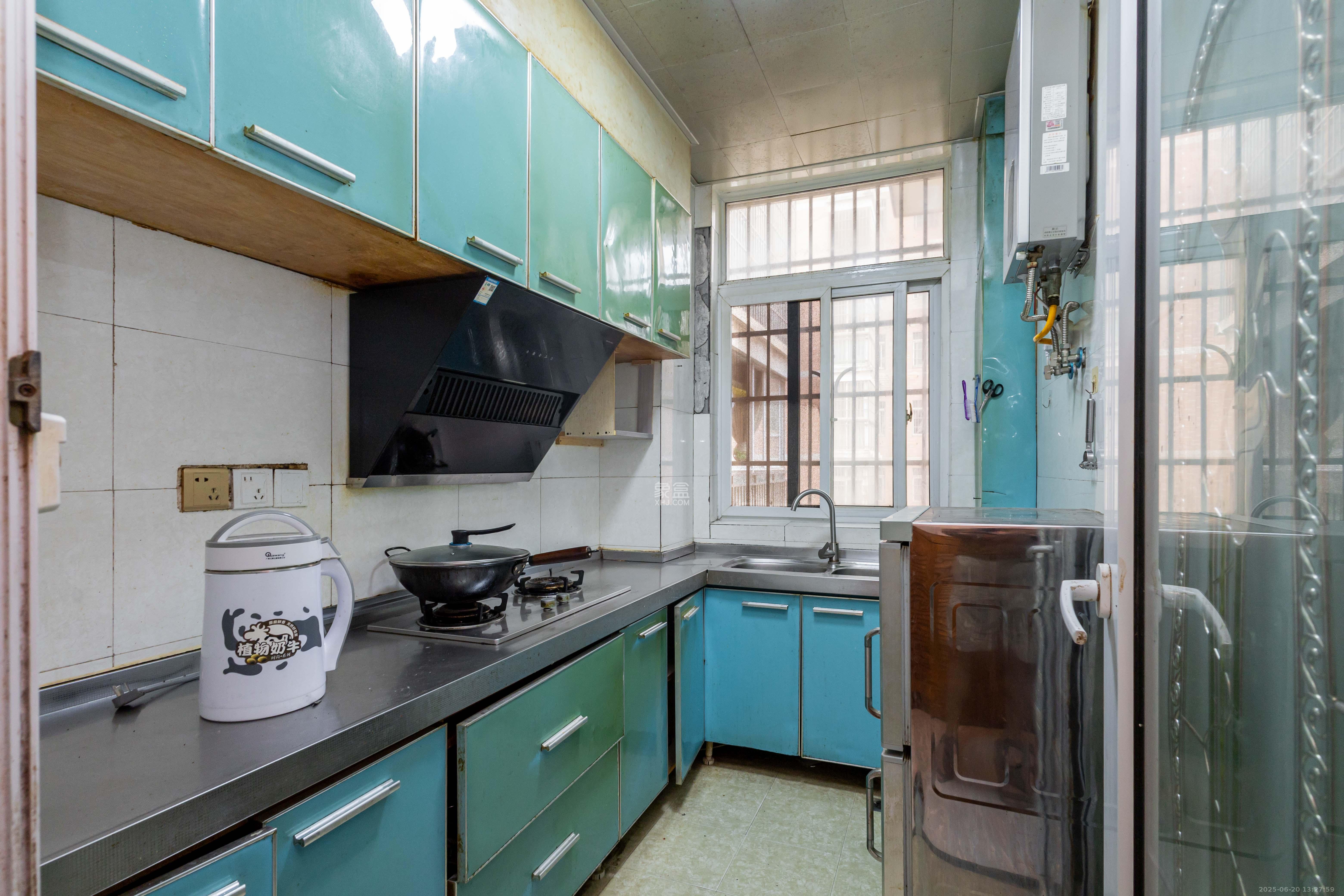 星城国际 2室2厅1卫 38.8万 星城国际 2室2厅1卫 38.8万厨房