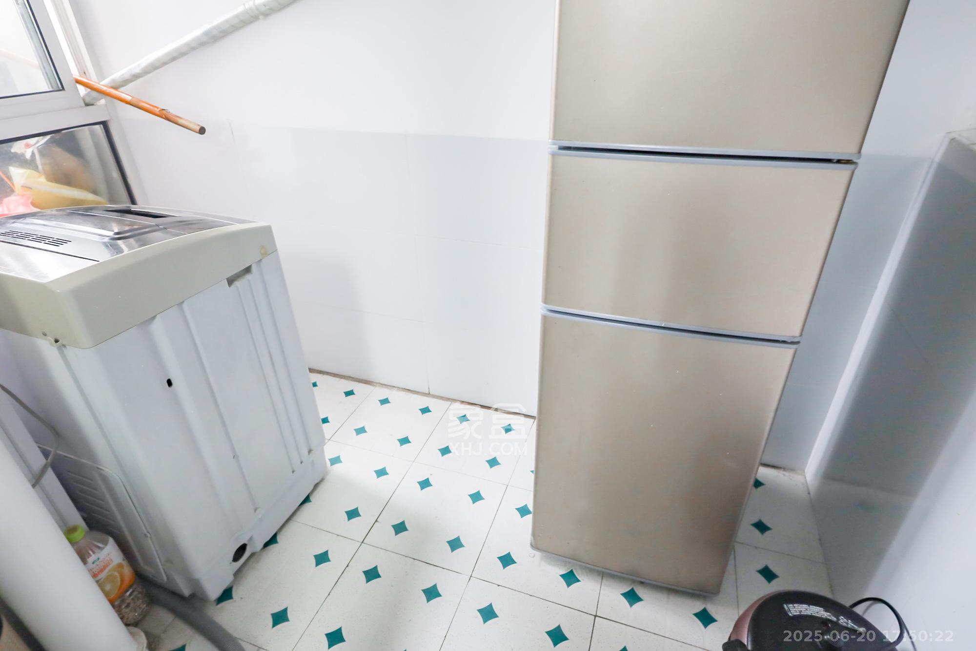 香麓丽舍 3室2厅2卫 80.0万 香麓丽舍 3室2厅2卫 80.0万其他