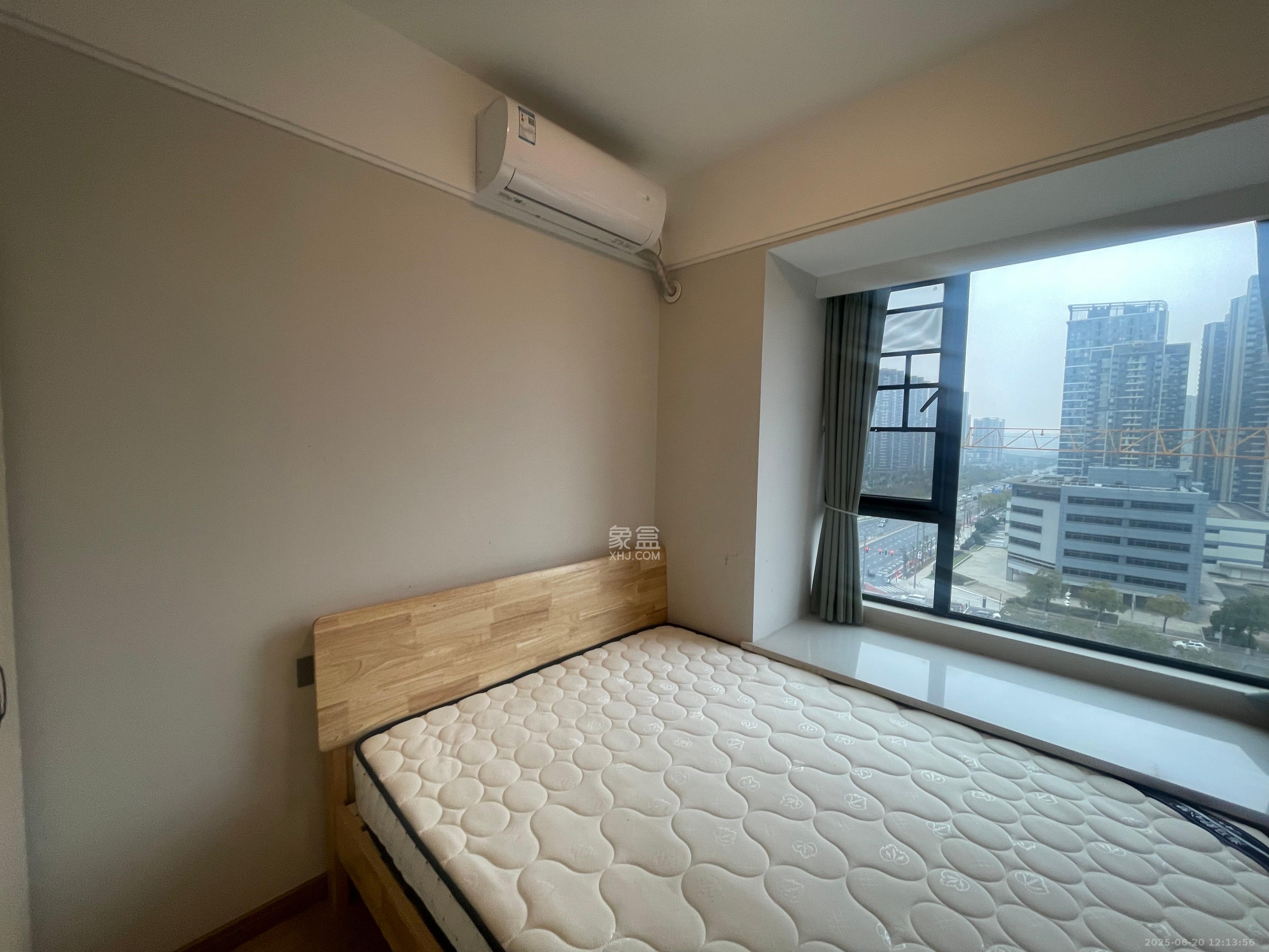 爱家当代境  4室2厅2卫   3800.00元/月室内图