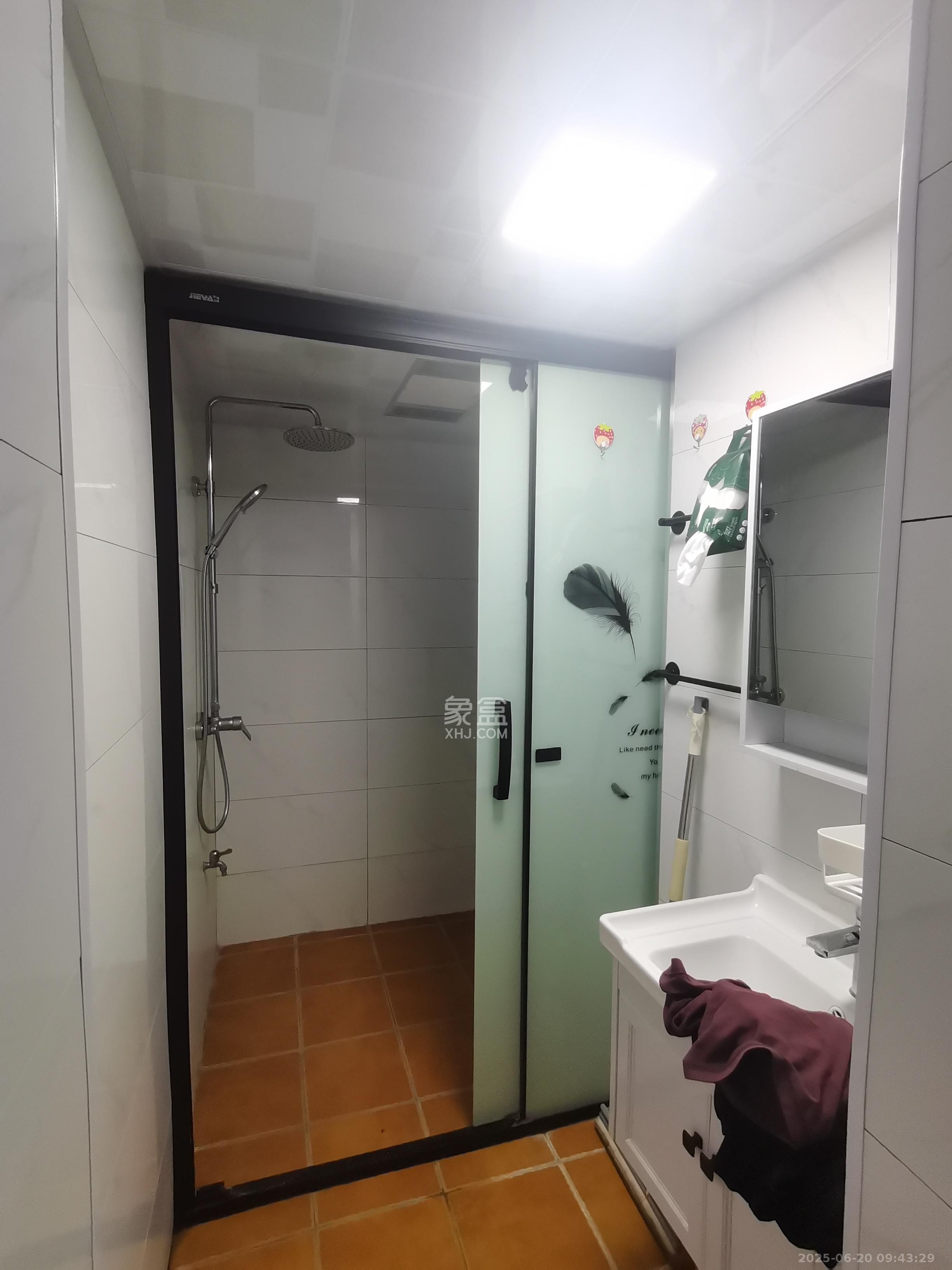 美林美寓  2室1厅1卫    2400.0元/月 美林美寓  2室1厅1卫    2400.0元/月室内图