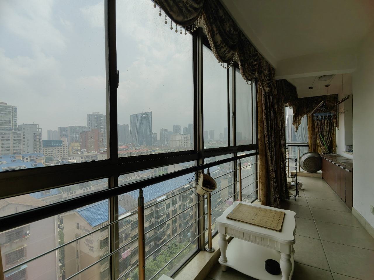 金园小区 4室2厅1卫 2500.0元/月 金园小区 4室2厅1卫 2500.0元/月室内图