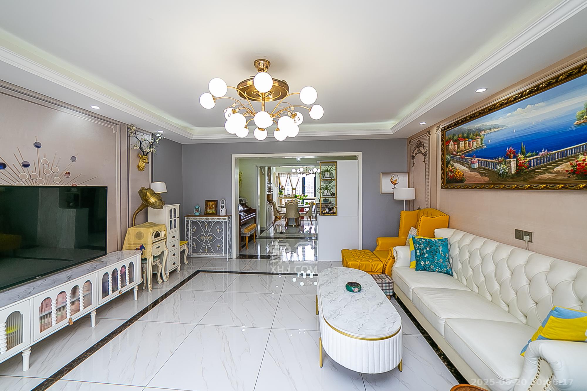 湘江锦绣  4室2厅1卫    175.0万客厅