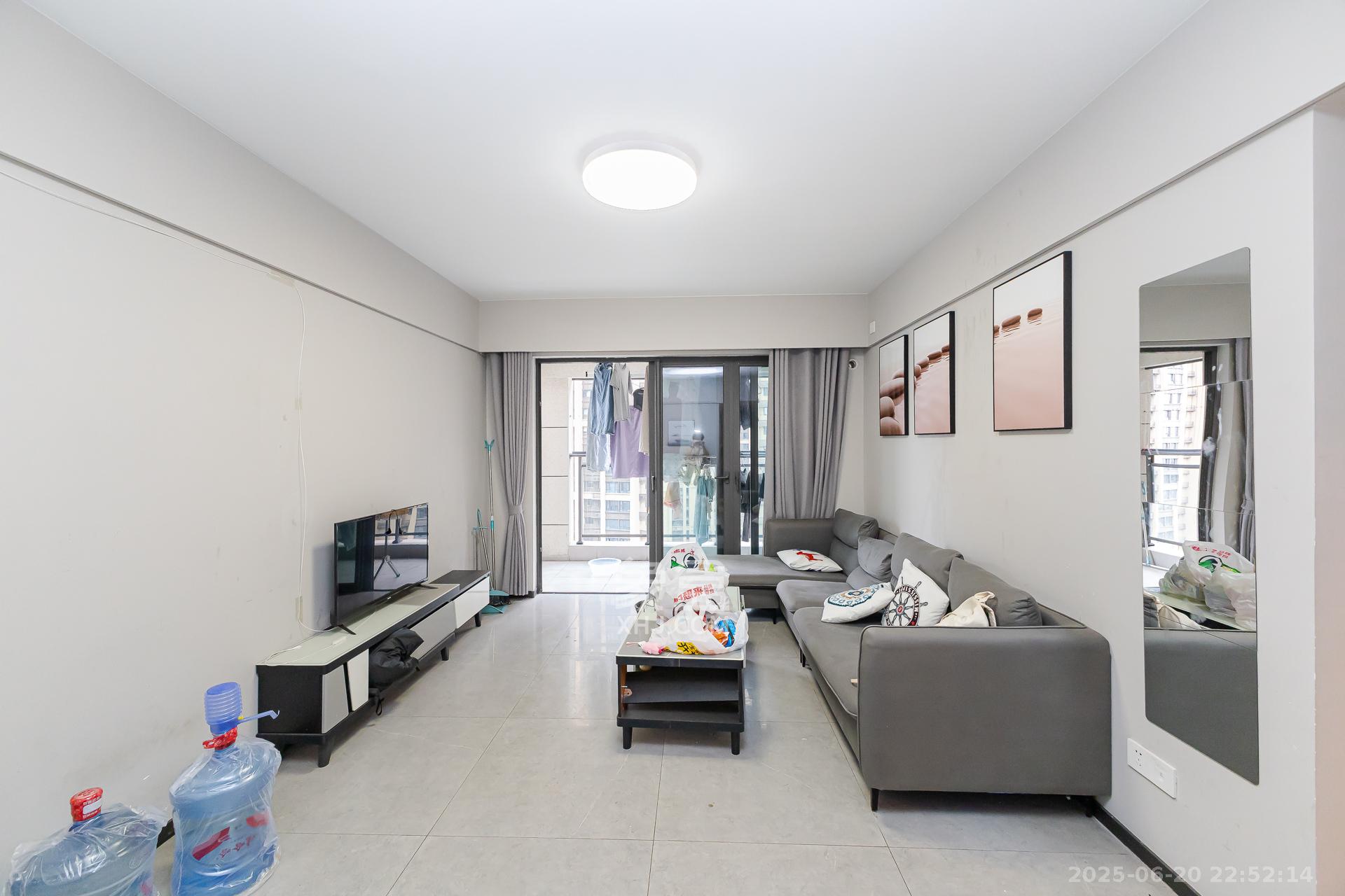 时代倾城.时代遇见  3室2厅2卫    96.0万客厅